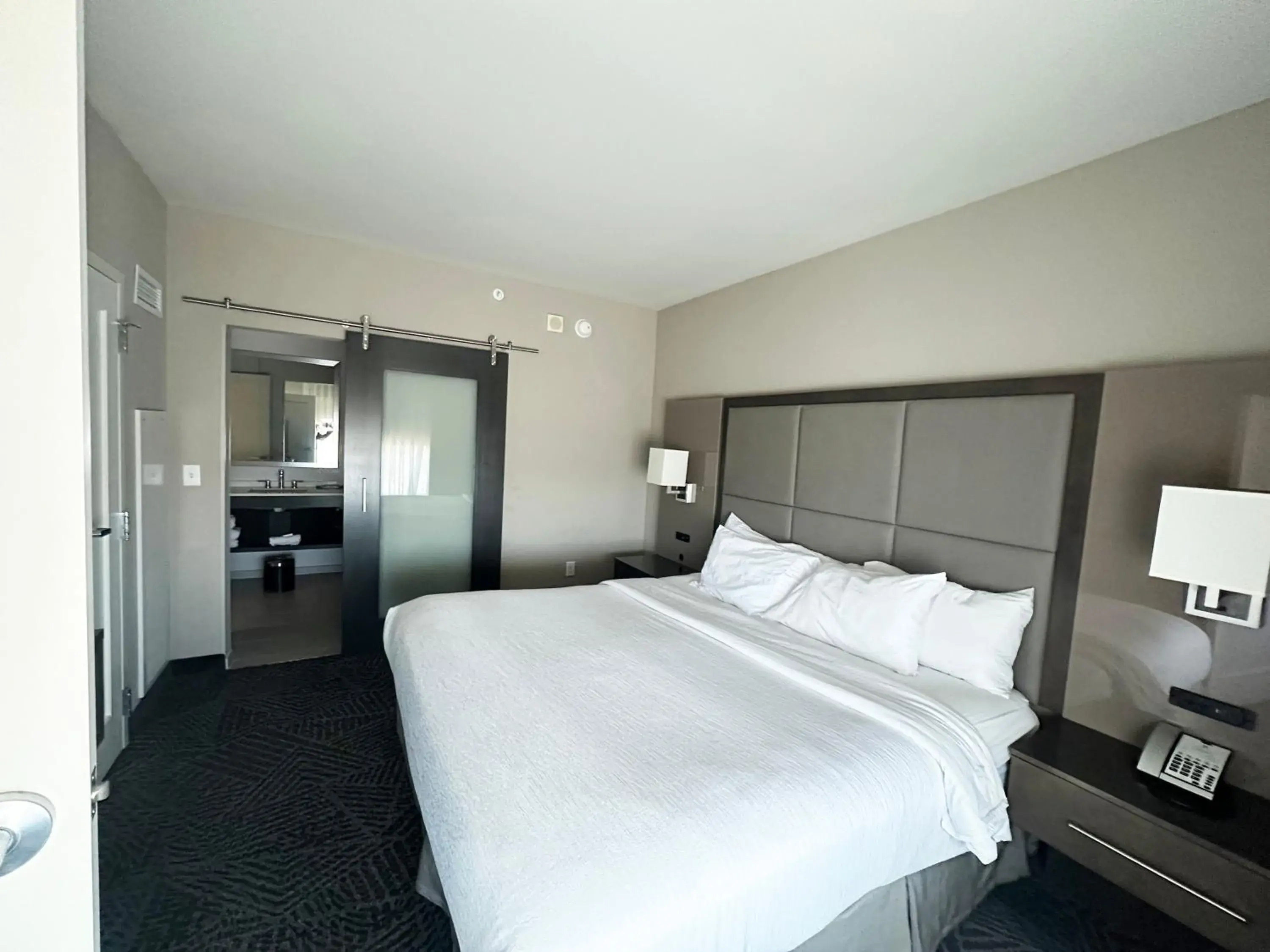 King Suite - Hearing Access in Embassy Suites by Hilton Kansas City Olathe King Suite - Hearing Access in Embassy Suites by Hilton Kansas City Olathe