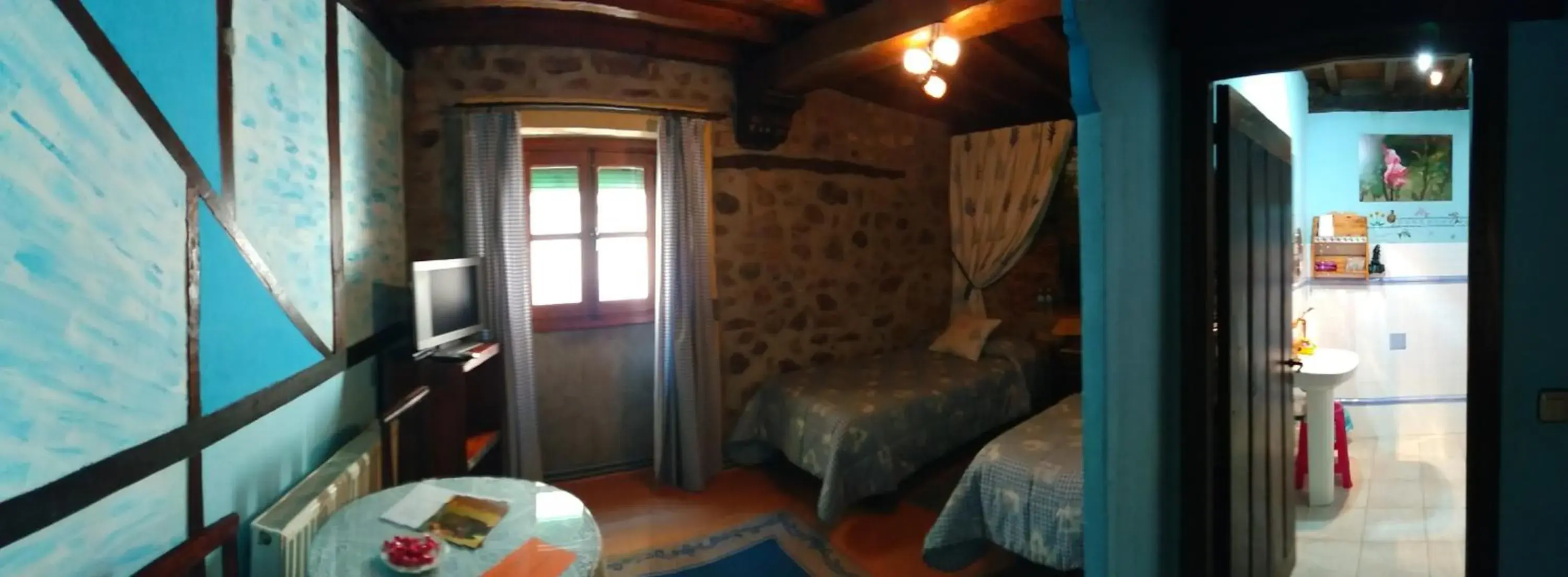 Standard Queen Room in Antigua Posada, Valle del Jerte Standard Queen Room in Antigua Posada, Valle del Jerte