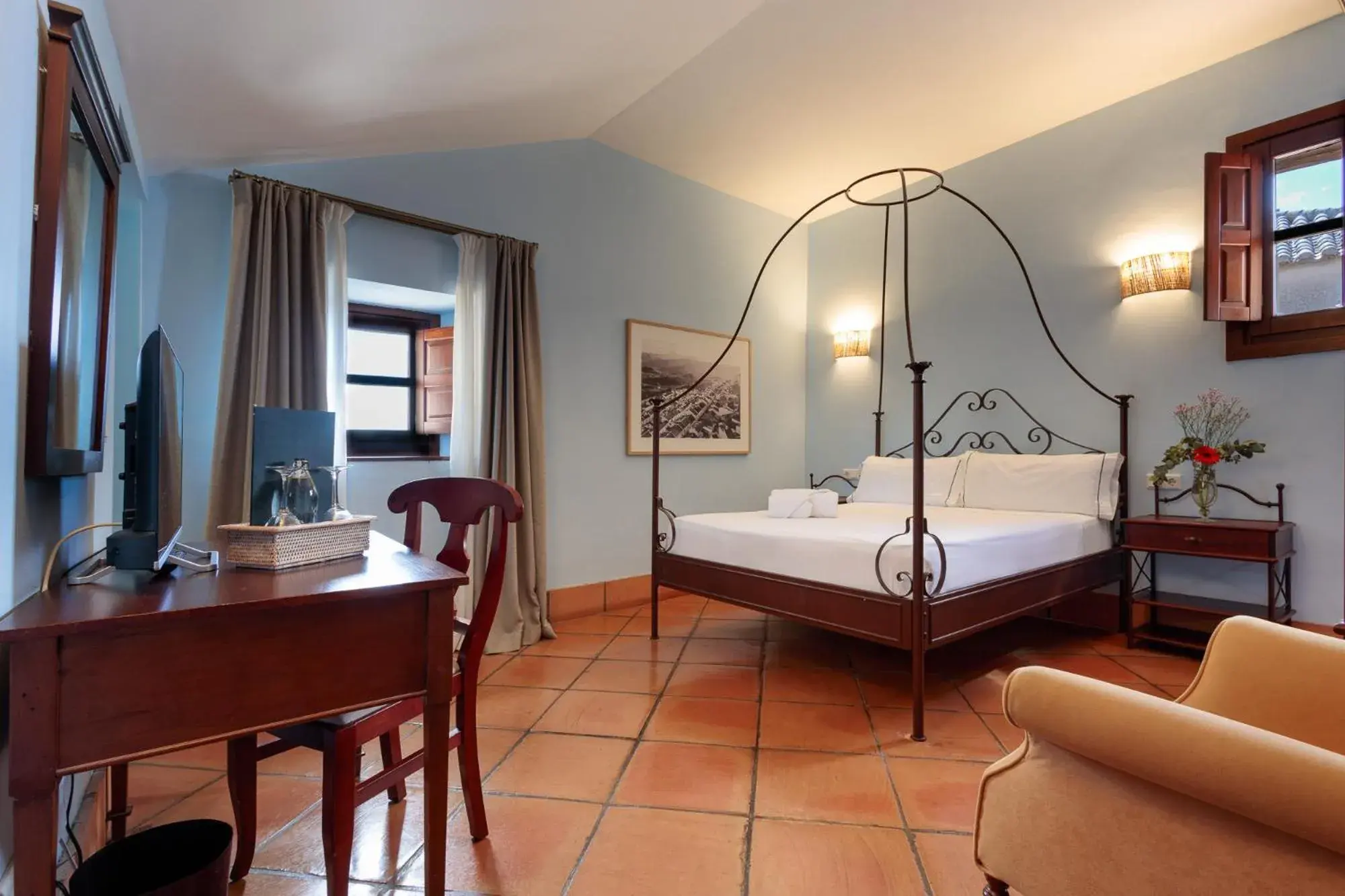 Superior Double Room in Hotel Tugasa Castillo de Castellar Superior Double Room in Hotel Tugasa Castillo de Castellar