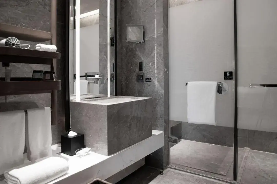 Deluxe Twin Room with Mountain View in Chongqing Marriott Hotel Deluxe Twin Room with Mountain View in Chongqing Marriott Hotel