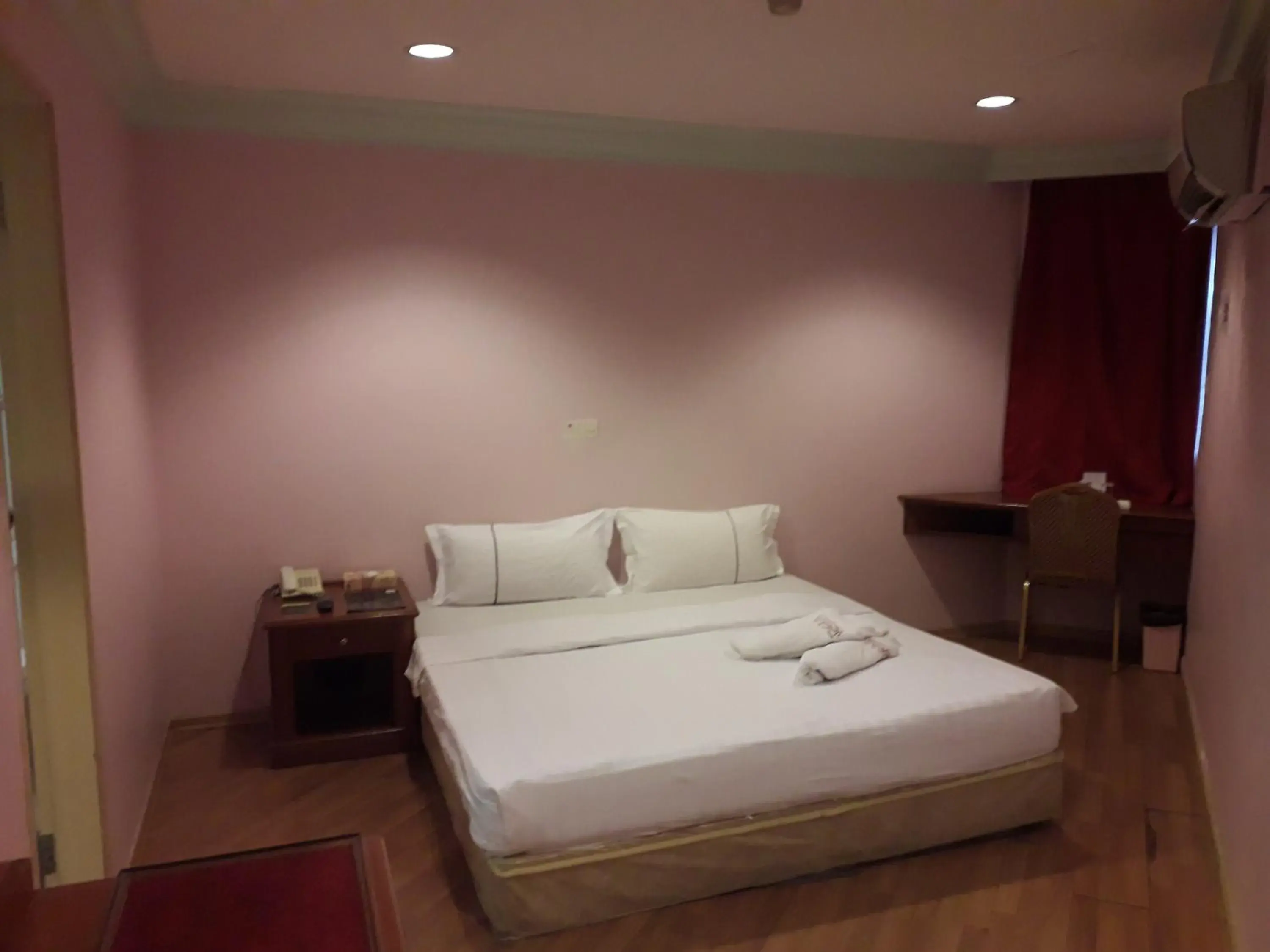 Standard King Room in Hotel Deleeton Standard King Room in Hotel Deleeton