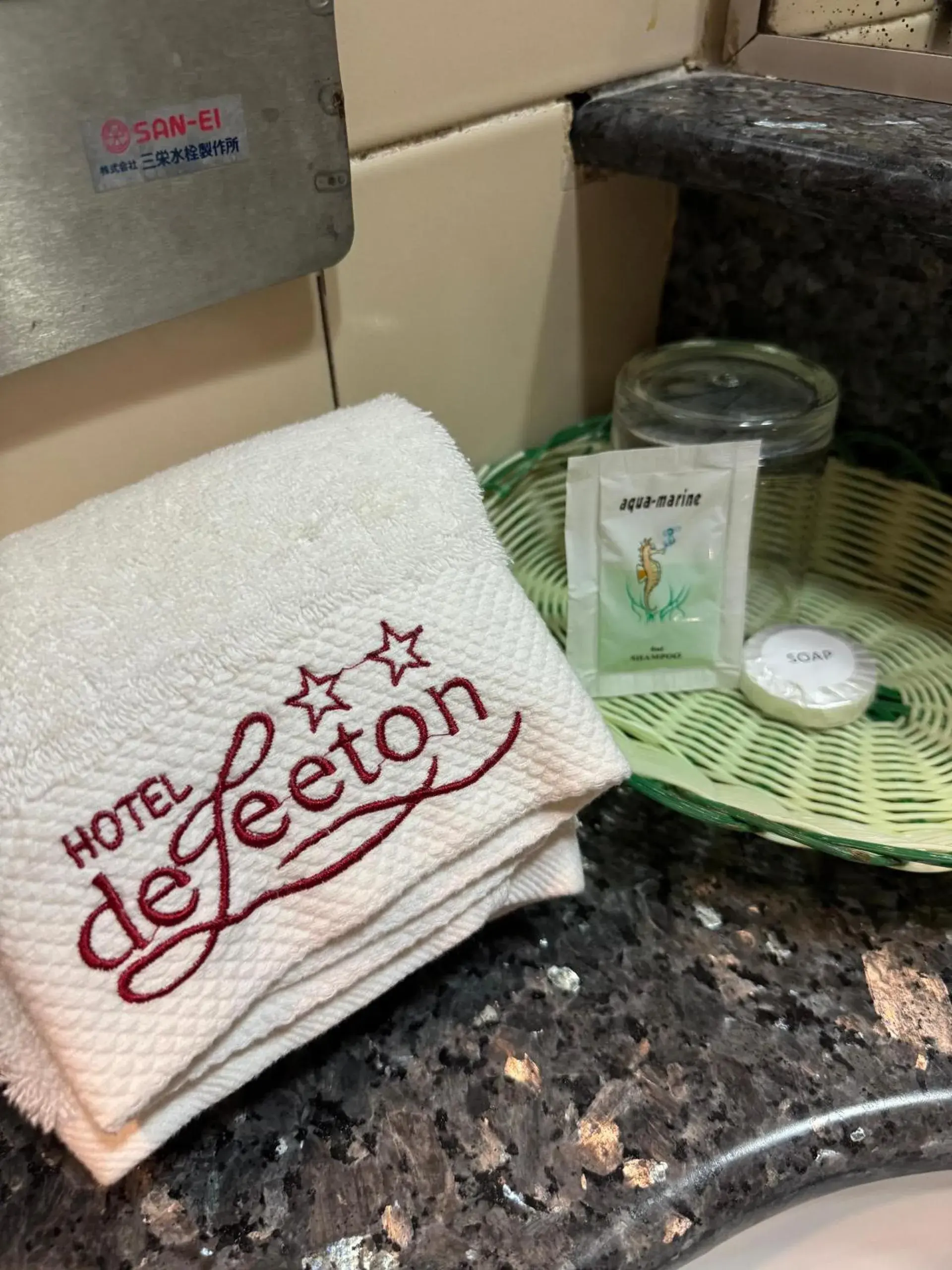 Standard Single Room in Hotel Deleeton Standard Single Room in Hotel Deleeton