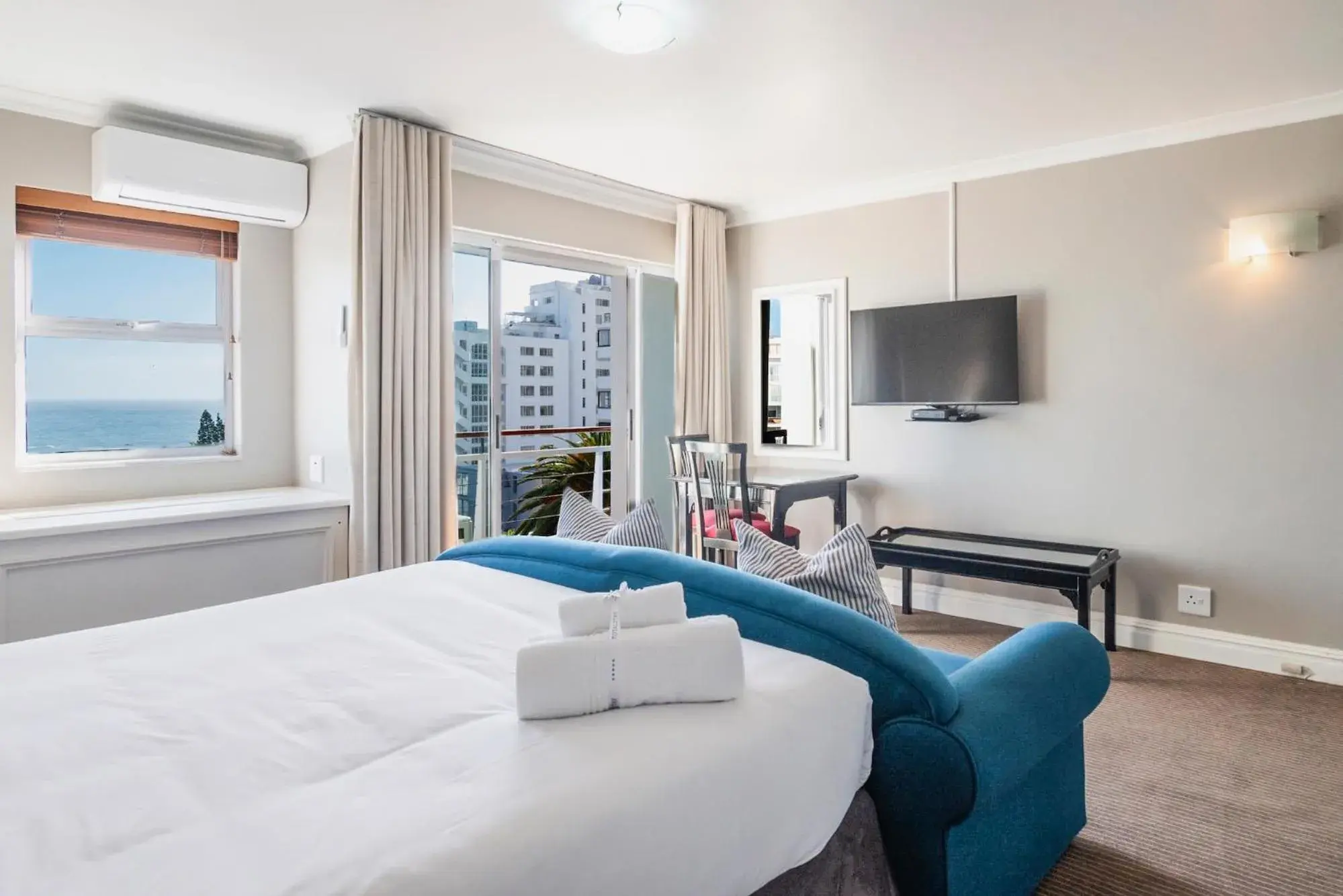 Standard Studio Sea View in The Bantry Aparthotel by Totalstay Standard Studio Sea View in The Bantry Aparthotel by Totalstay