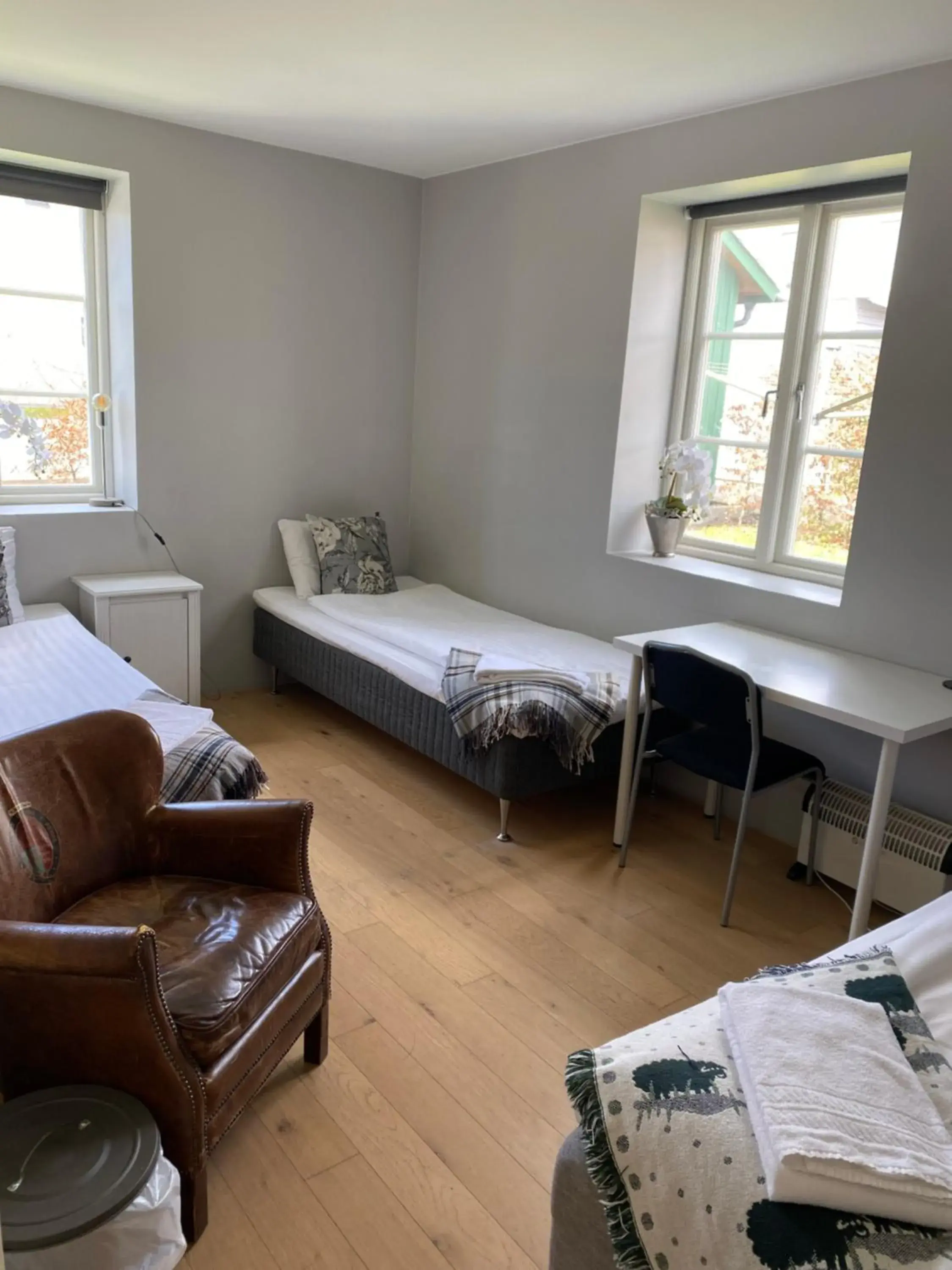 Triple Room with Shared Bathroom in Brohuspark Triple Room with Shared Bathroom in Brohuspark