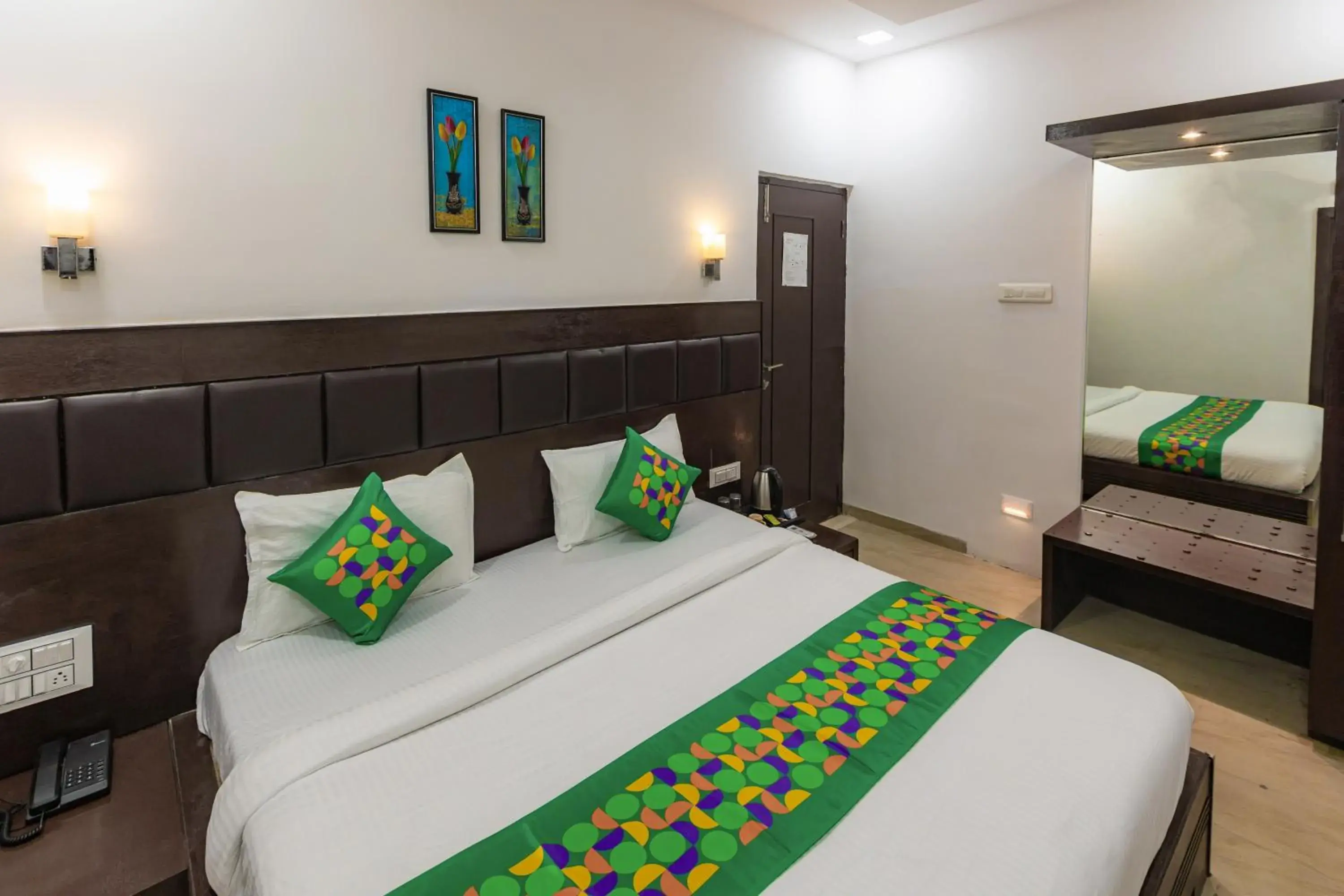 Economy Double Room - single occupancy in Treebo Shembekars Inn Economy Double Room - single occupancy in Treebo Shembekars Inn