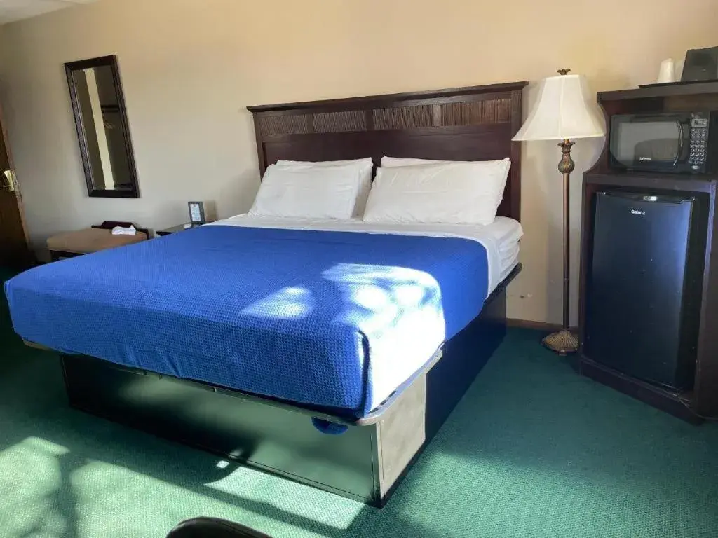 King Suite with Spa Bath in Heritage Inn Hotel King Suite with Spa Bath in Heritage Inn Hotel