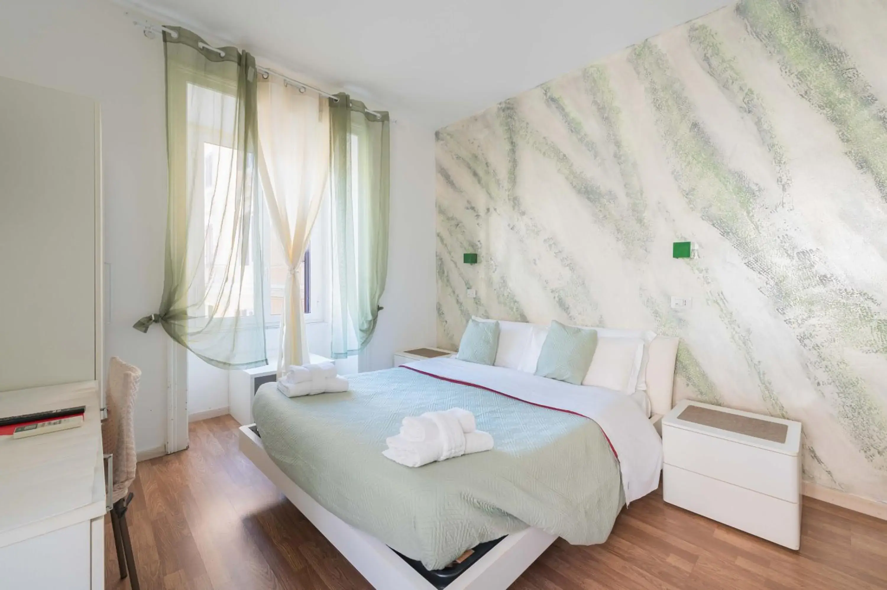 Standard Triple Room in Rione Monti Suites Standard Triple Room in Rione Monti Suites