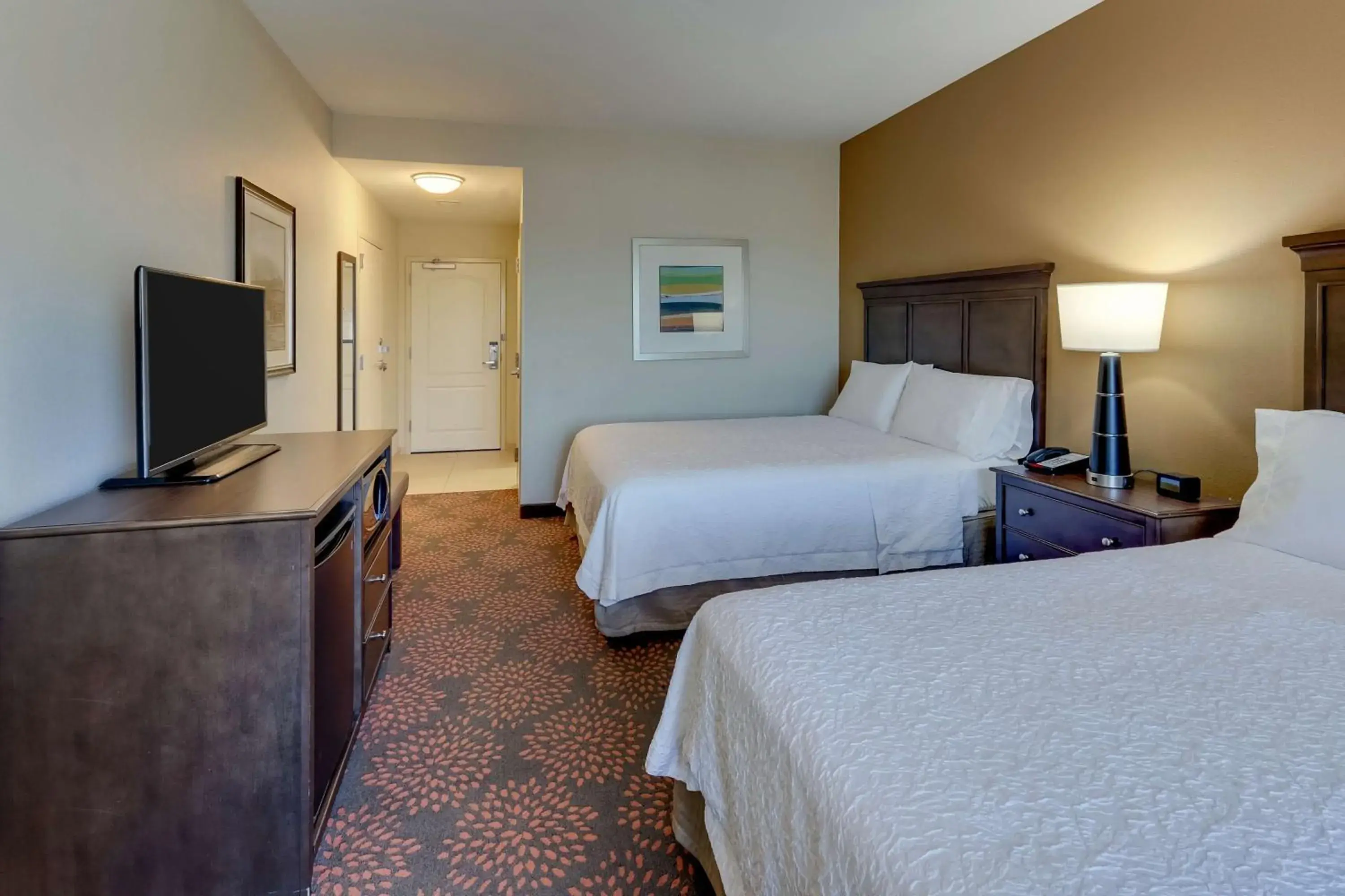 Queen Room with Two Queen Beds - Hearing Access/Non-Smoking in Hampton Inn & Suites - Hartsville, SC Queen Room with Two Queen Beds - Hearing Access/Non-Smoking in Hampton Inn & Suites - Hartsville, SC