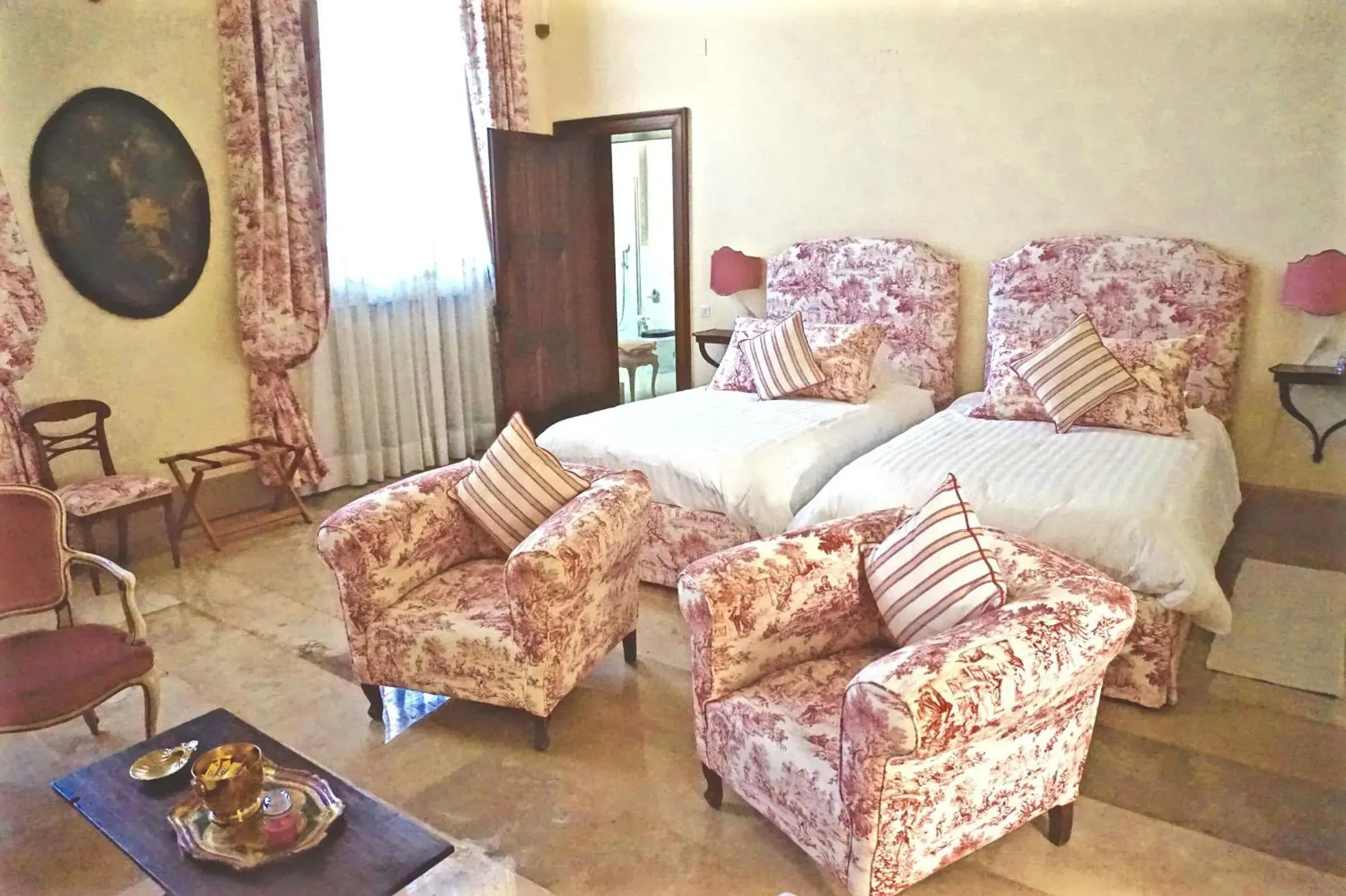 Deluxe Double or Twin Room in Palazzo Mantua Benavides Suites & Apartments Deluxe Double or Twin Room in Palazzo Mantua Benavides Suites & Apartments