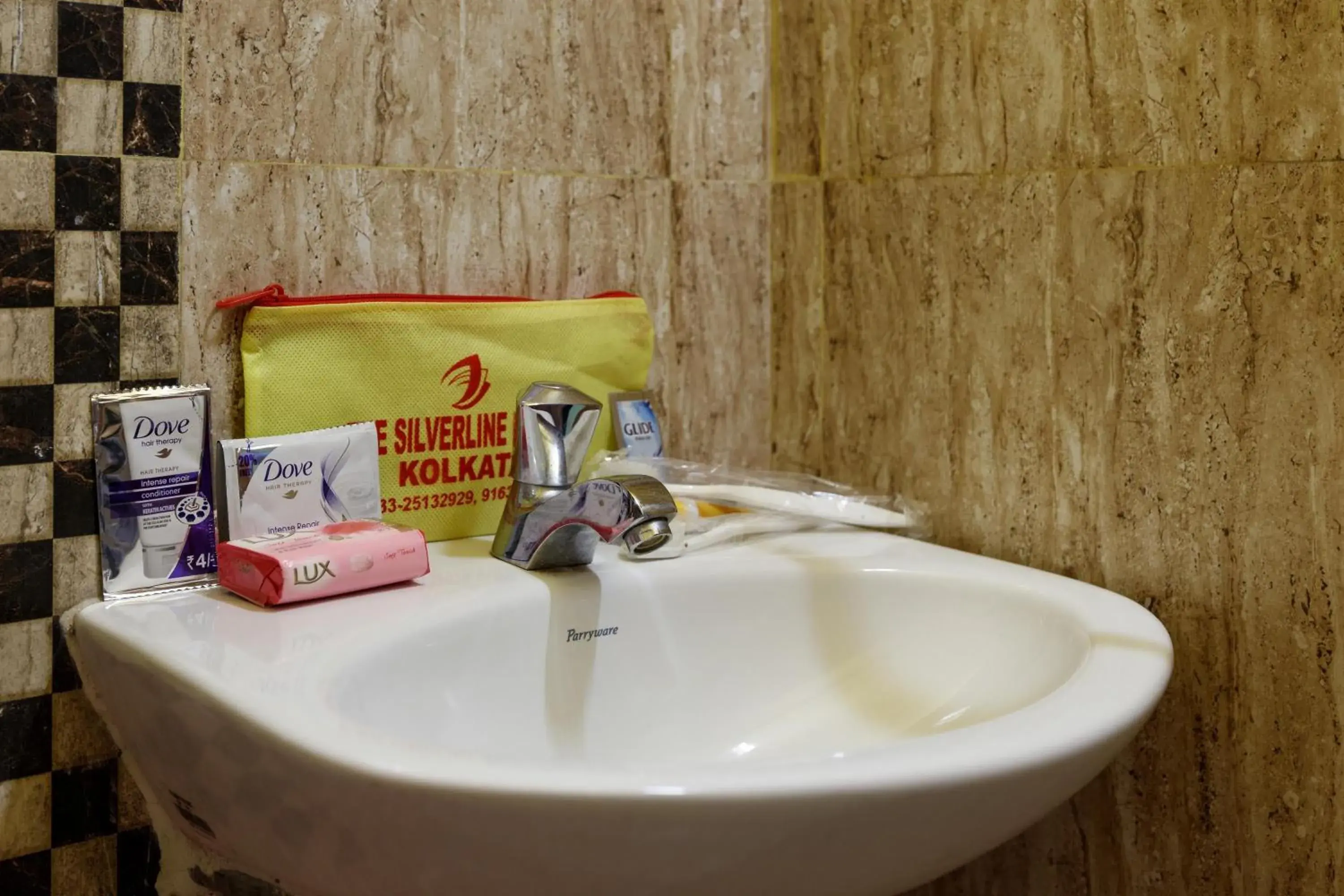 Economy Double Room in The Silverline Hotel Economy Double Room in The Silverline Hotel