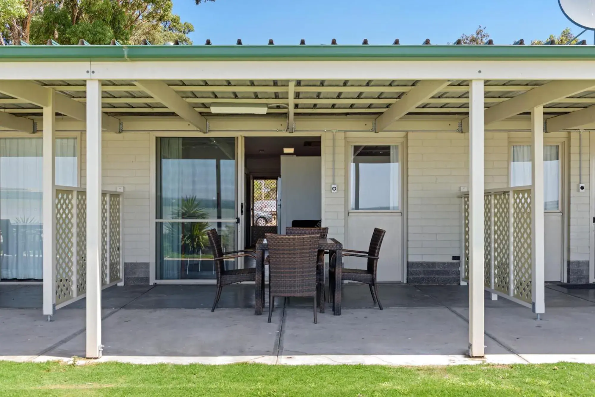 Superior Beachfront Studio Unit in Discovery Parks - Streaky Bay Foreshore Superior Beachfront Studio Unit in Discovery Parks - Streaky Bay Foreshore