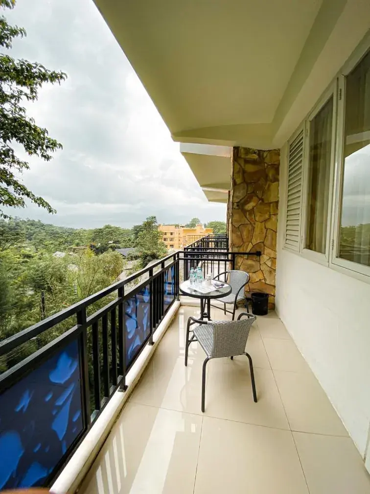 Deluxe Family Room in Transformer Center Hotel Deluxe Family Room in Transformer Center Hotel