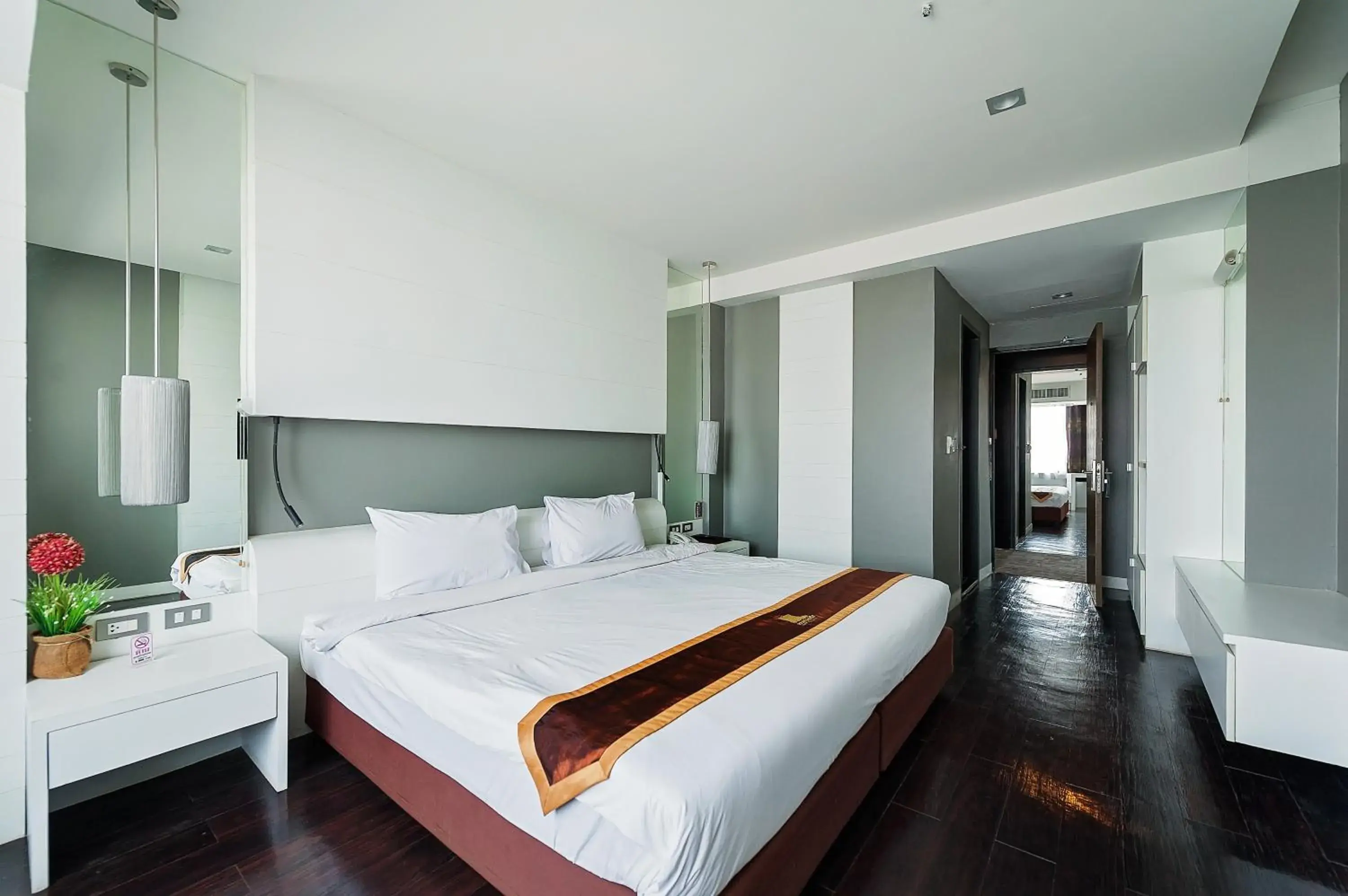 Superior King Room in Khon Kaen Hotel Superior King Room in Khon Kaen Hotel