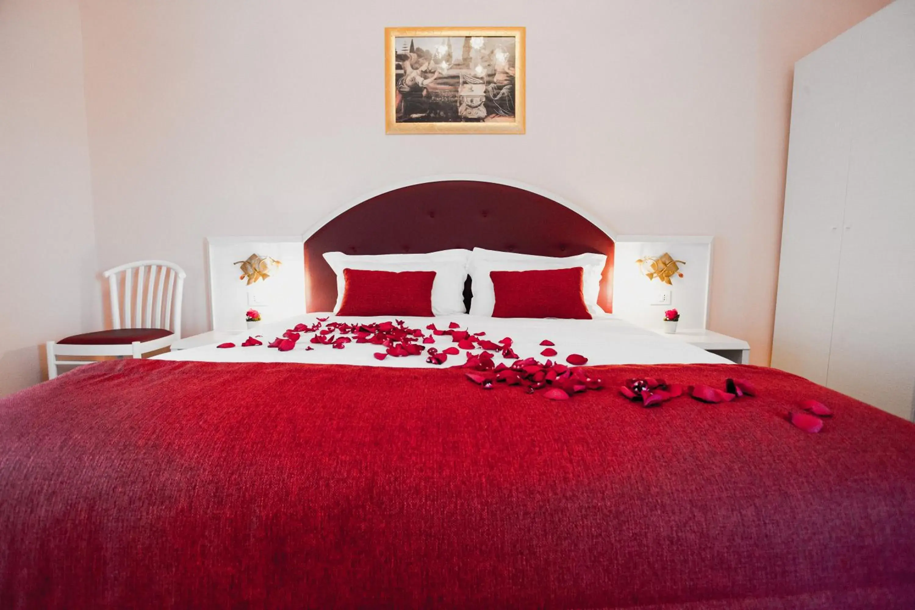 Deluxe Double Room with Balcony - single occupancy in Casa Faccioli Luxury B&B & Wellness Deluxe Double Room with Balcony - single occupancy in Casa Faccioli Luxury B&B & Wellness