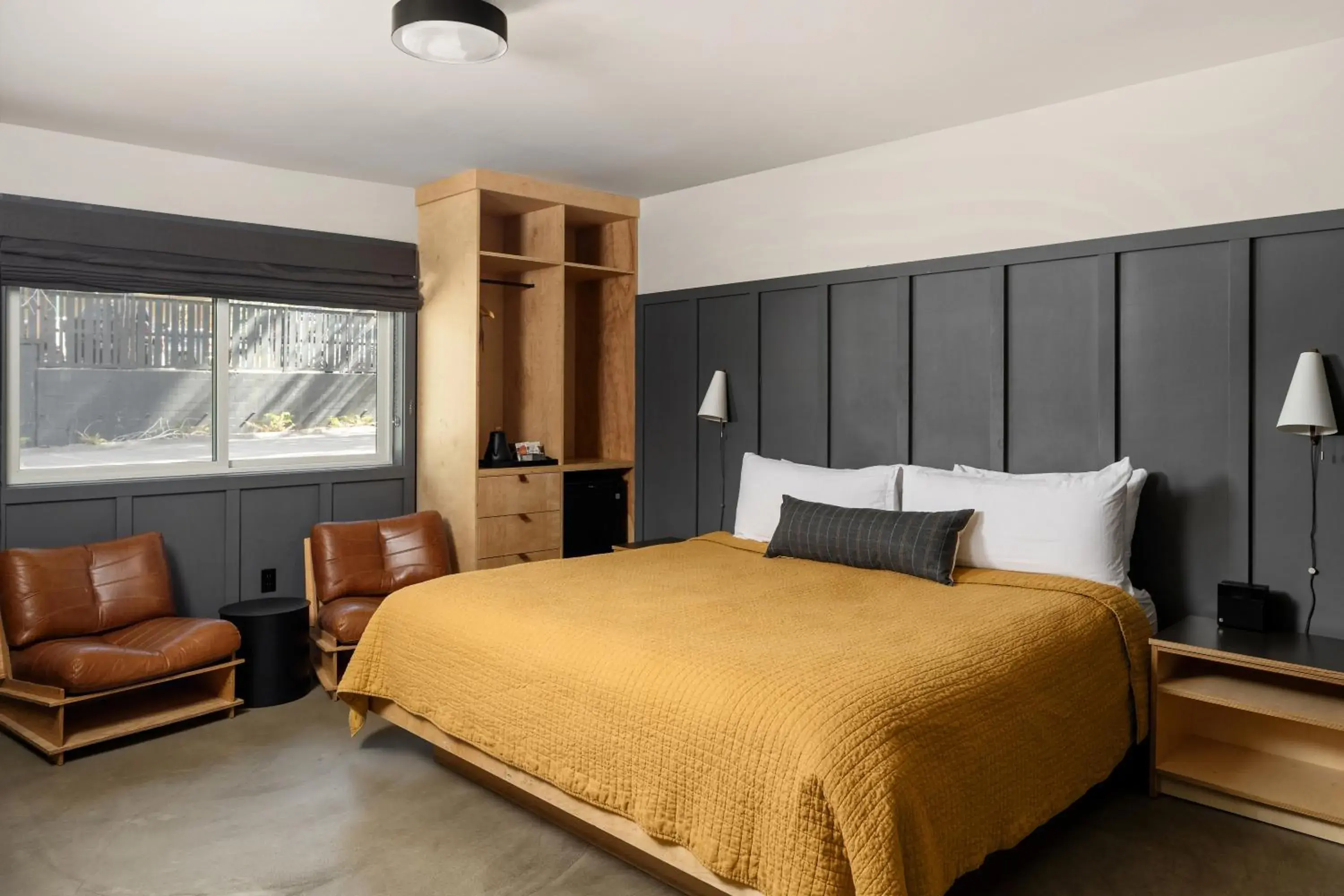 Honeymoon King Room in The Coachman Hotel Honeymoon King Room in The Coachman Hotel