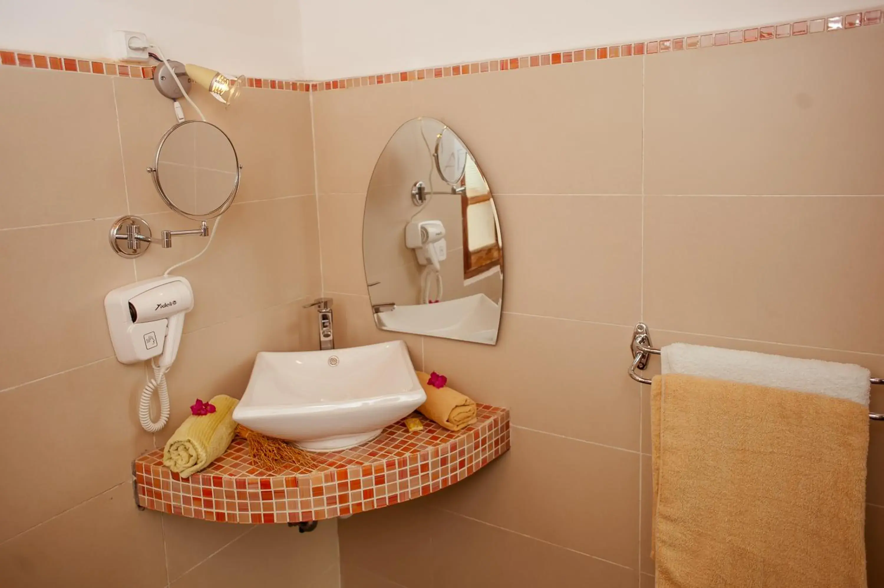 Comfort Quadruple Room in Maison Lovasoa Comfort Quadruple Room in Maison Lovasoa