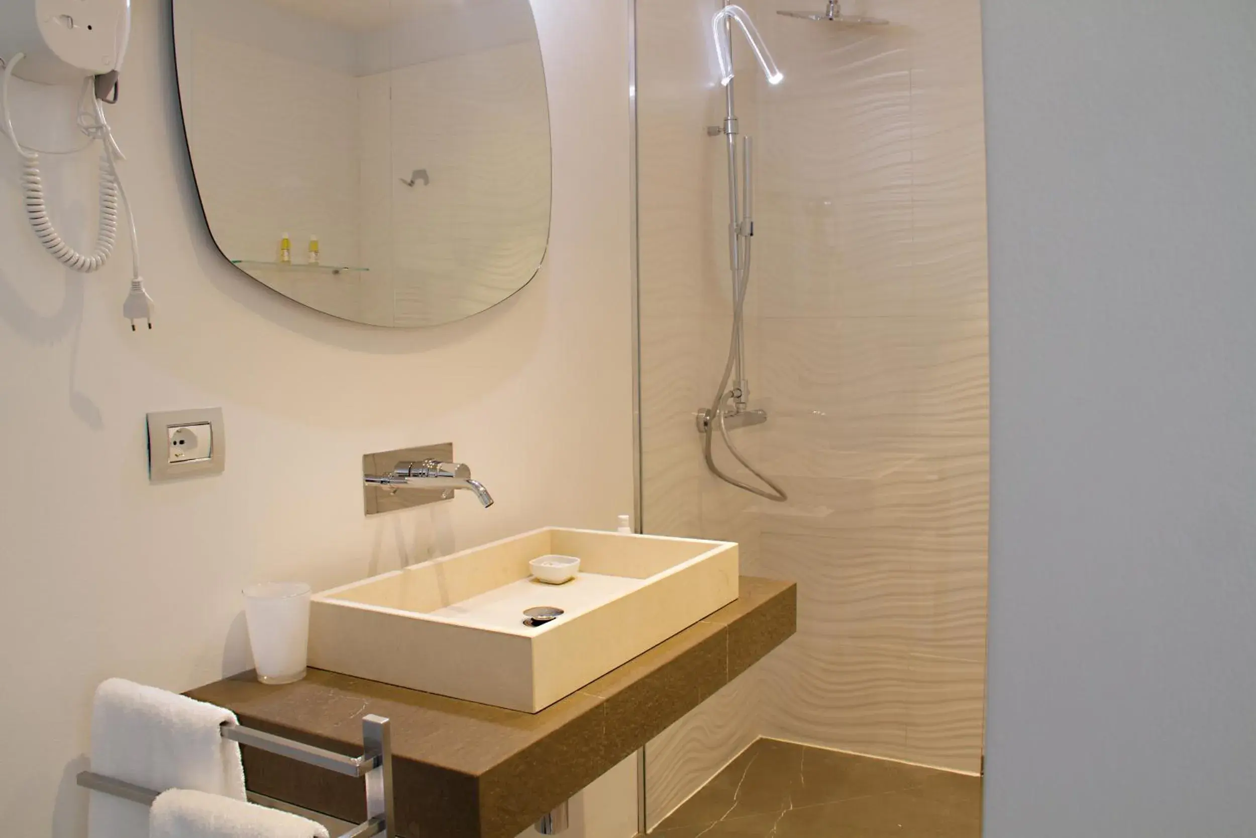 Deluxe Double Room - single occupancy in Piazza Castello Suite Deluxe Double Room - single occupancy in Piazza Castello Suite