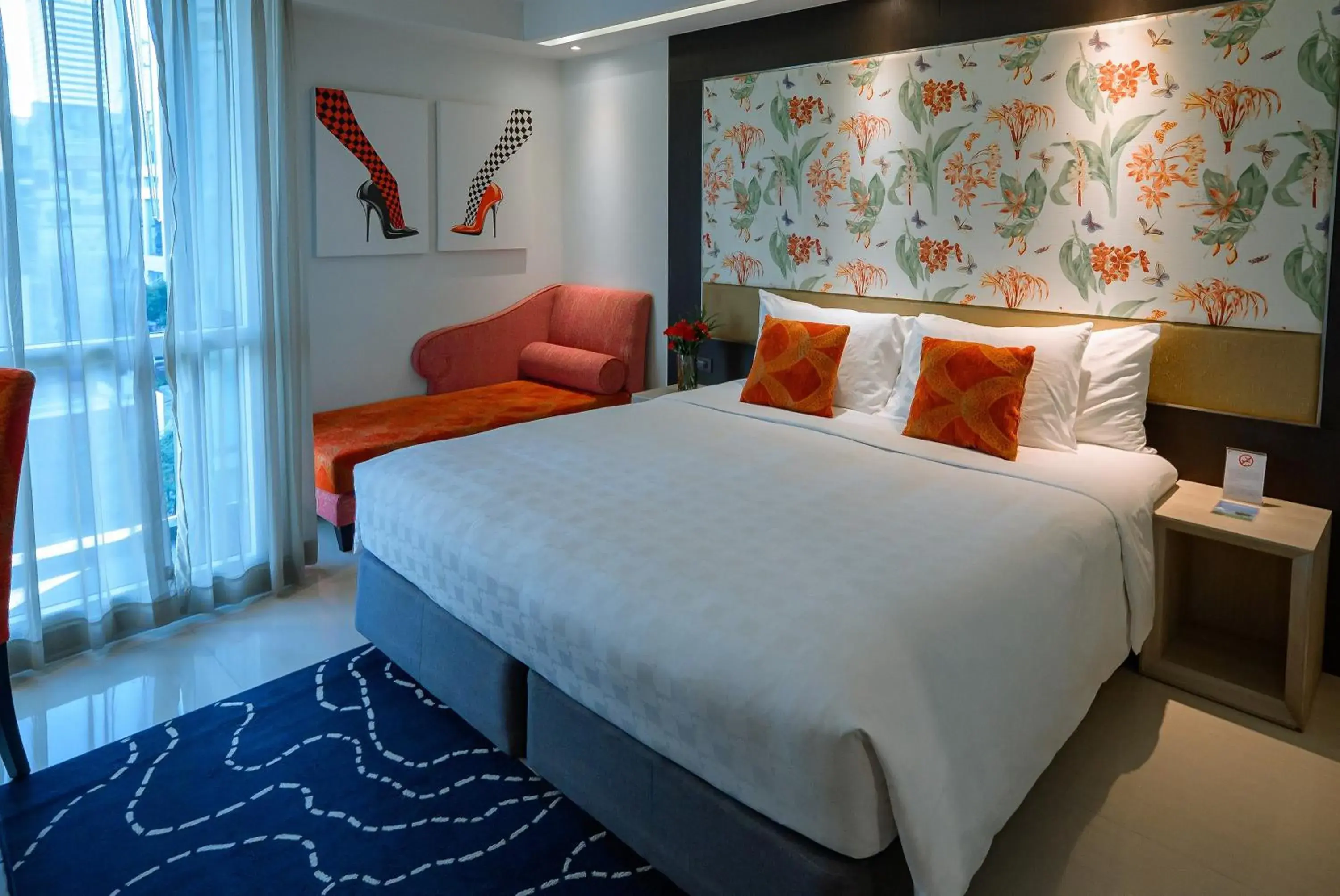 Executive Suite in Hotel Clover Asoke - SHA Extra Plus Executive Suite in Hotel Clover Asoke - SHA Extra Plus