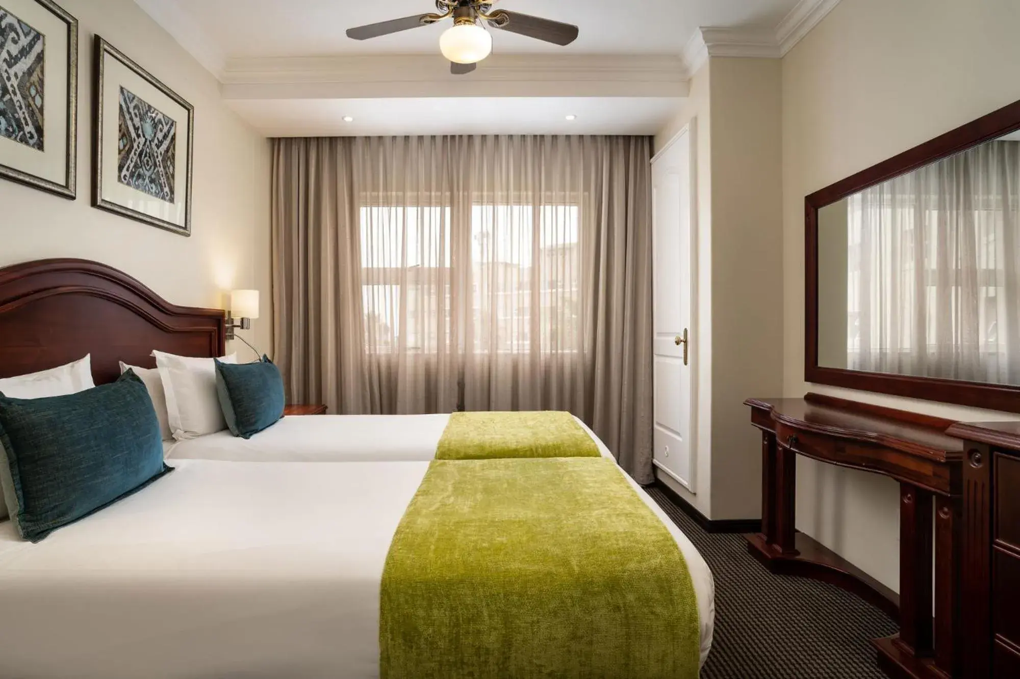 Standard Twin Room in Premier Hotel Regent Standard Twin Room in Premier Hotel Regent