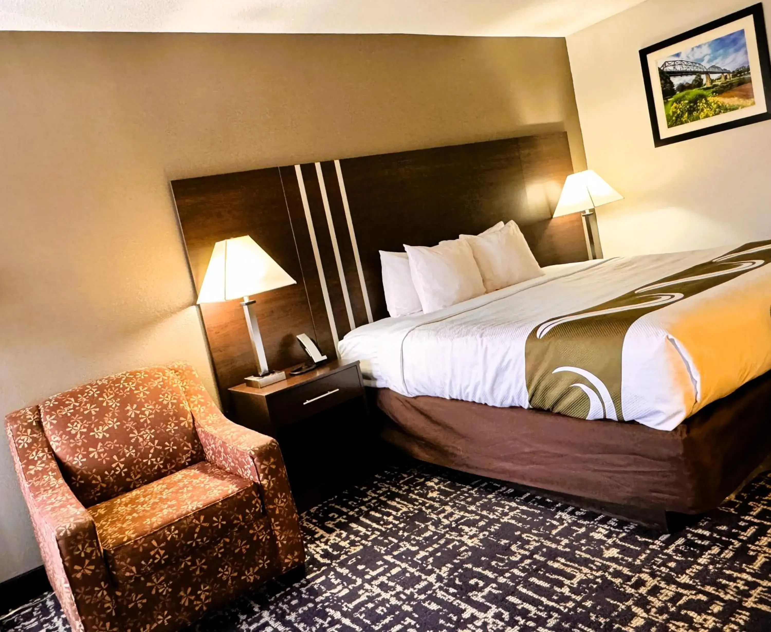 King Room - Non-Smoking in Quality Inn Cleveland North King Room - Non-Smoking in Quality Inn Cleveland North