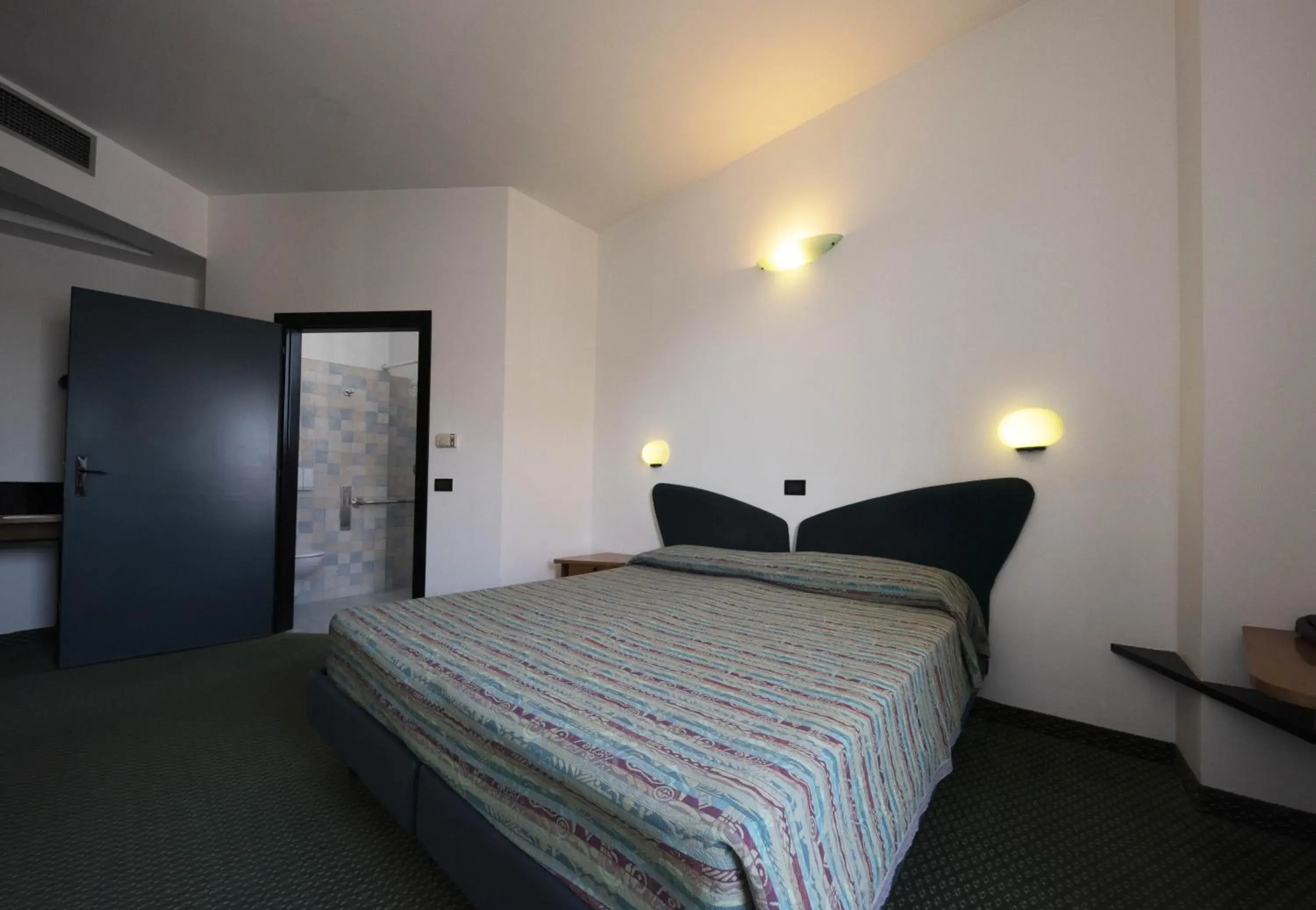 Double or Twin Room - Disability Access in Hotel Ali d'Oro Double or Twin Room - Disability Access in Hotel Ali d'Oro