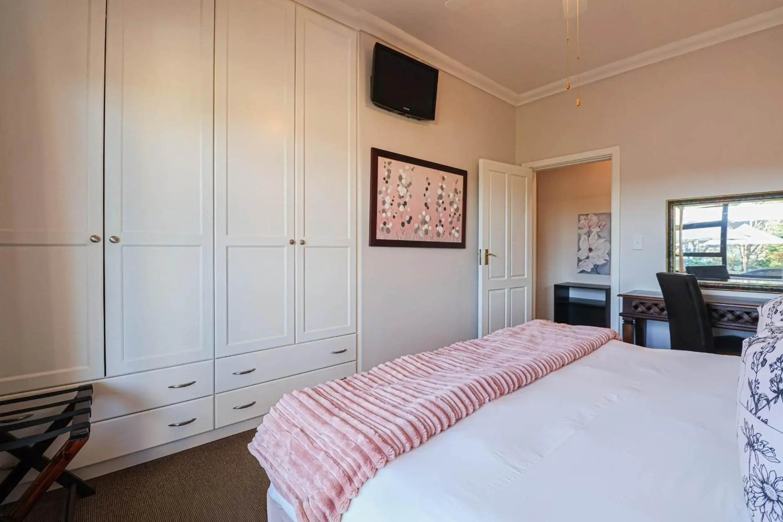 Family Room (4 Adults) in Amber Guest Lodge Family Room (4 Adults) in Amber Guest Lodge