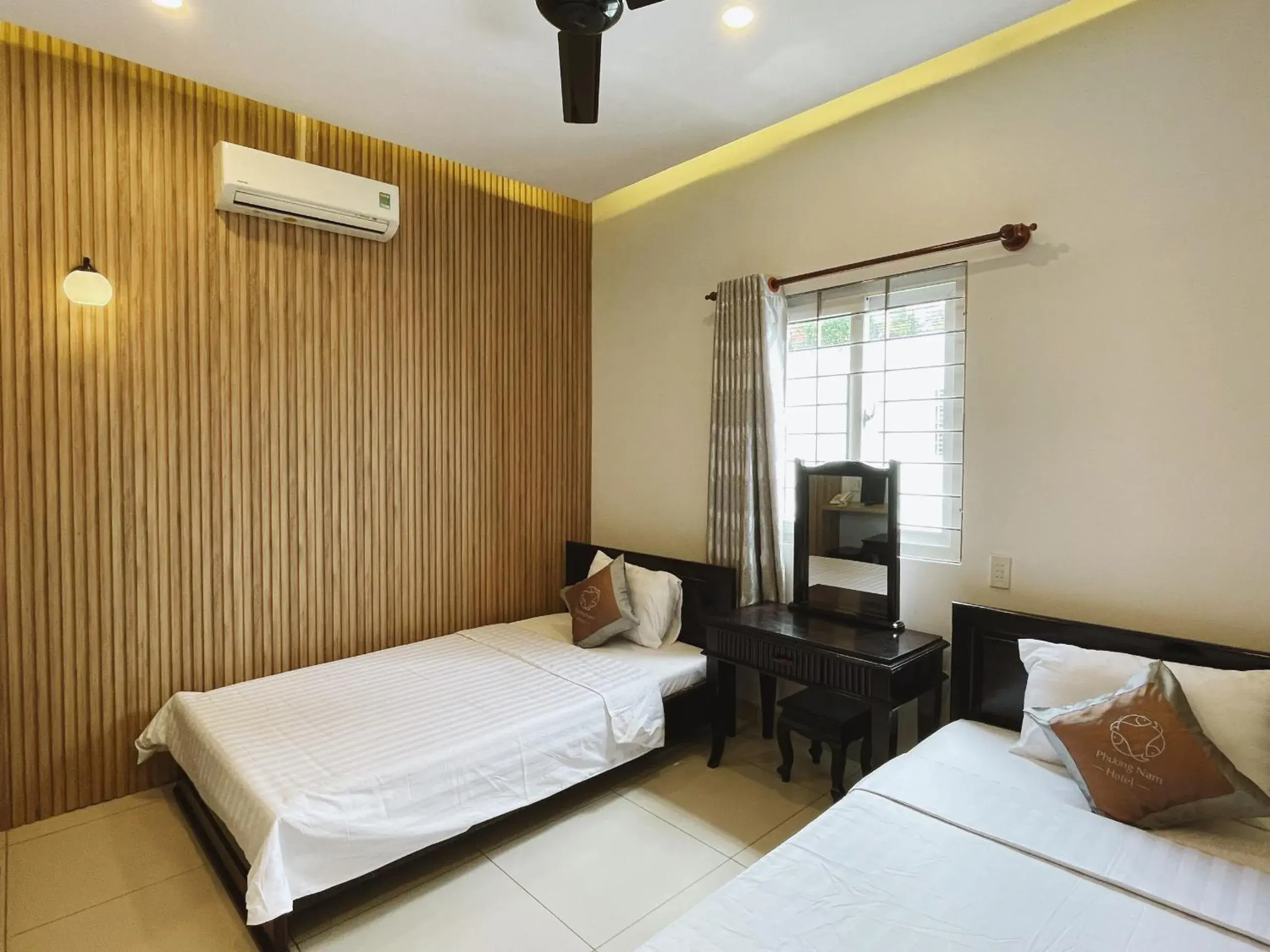 Deluxe Twin Room in Phuong Nam Hotel An Giang Deluxe Twin Room in Phuong Nam Hotel An Giang