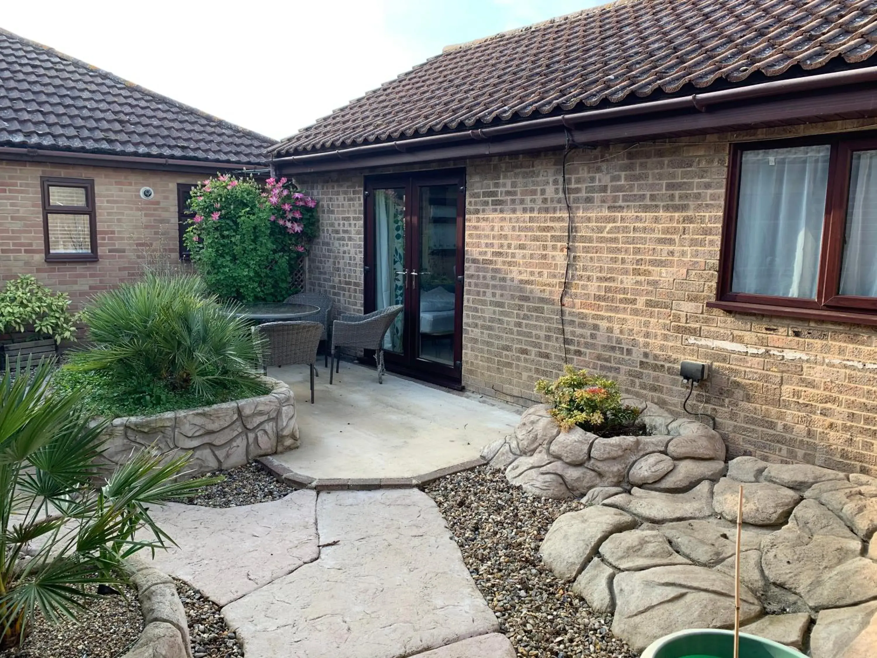 One-Bedroom Bungalow - single occupancy in Woodpaddock Bed & Breakfast One-Bedroom Bungalow - single occupancy in Woodpaddock Bed & Breakfast