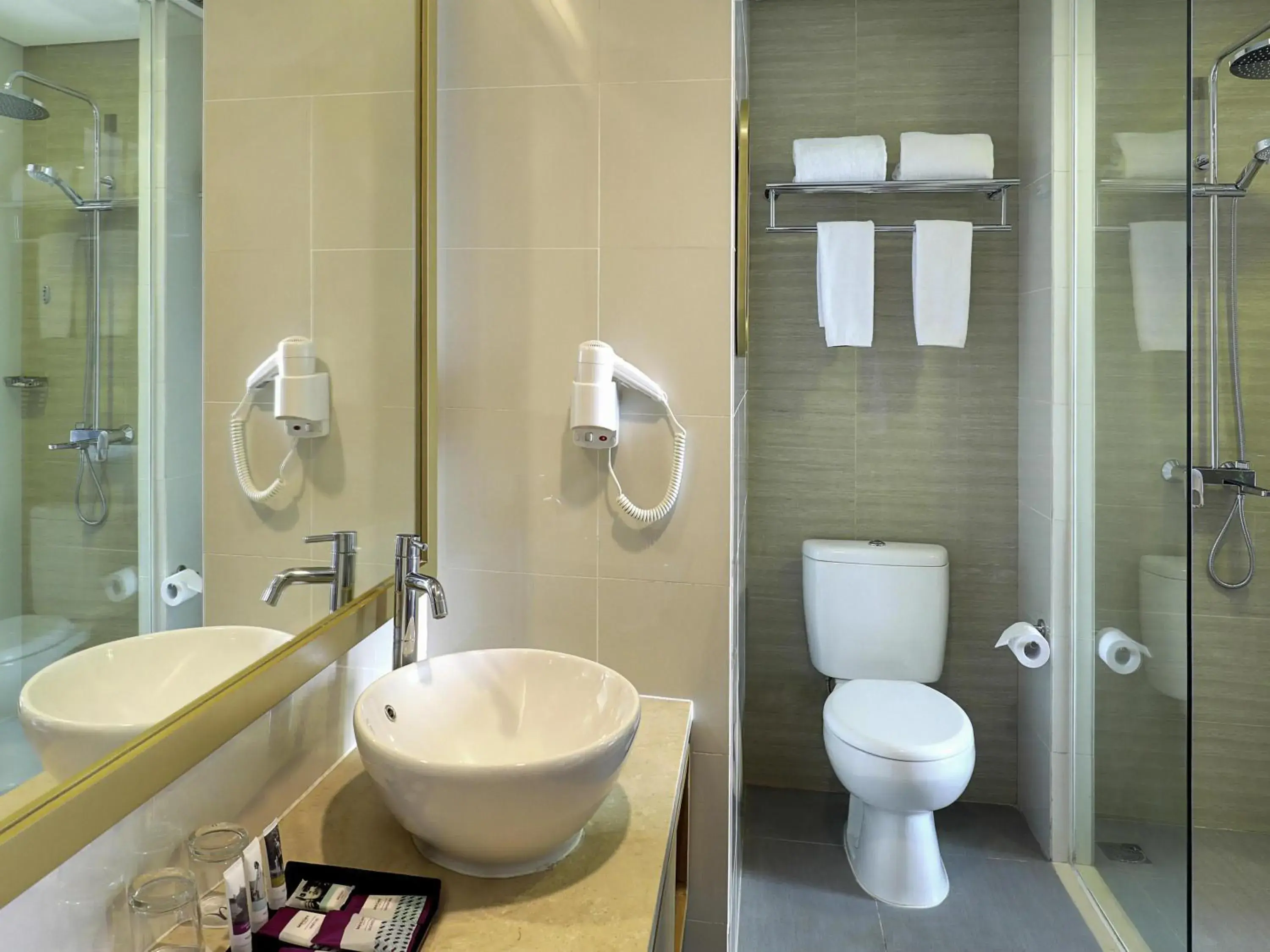 Privilege Double Room in Mercure Bandung Nexa Supratman Privilege Double Room in Mercure Bandung Nexa Supratman