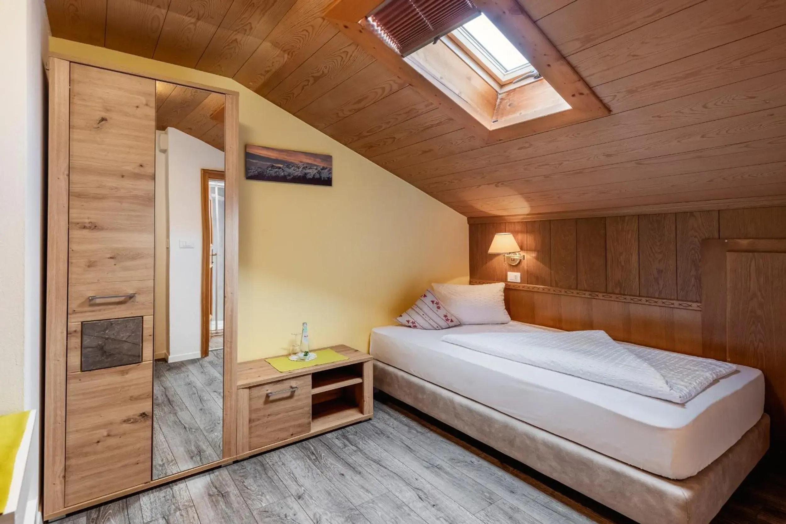 Small Single Room in Pension Florian Small Single Room in Pension Florian