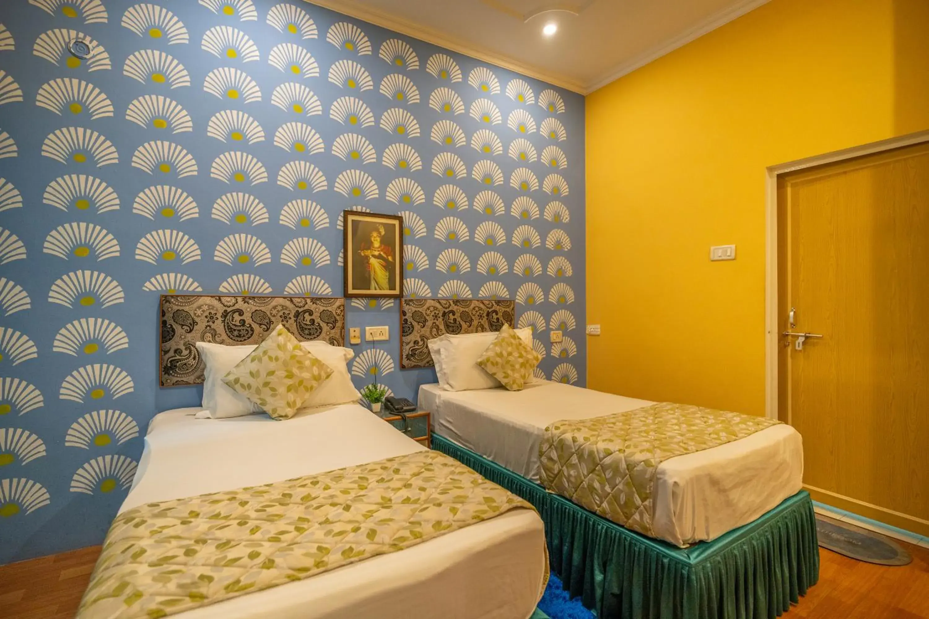 Budget Twin Room - single occupancy in Tara Guest House Budget Twin Room - single occupancy in Tara Guest House