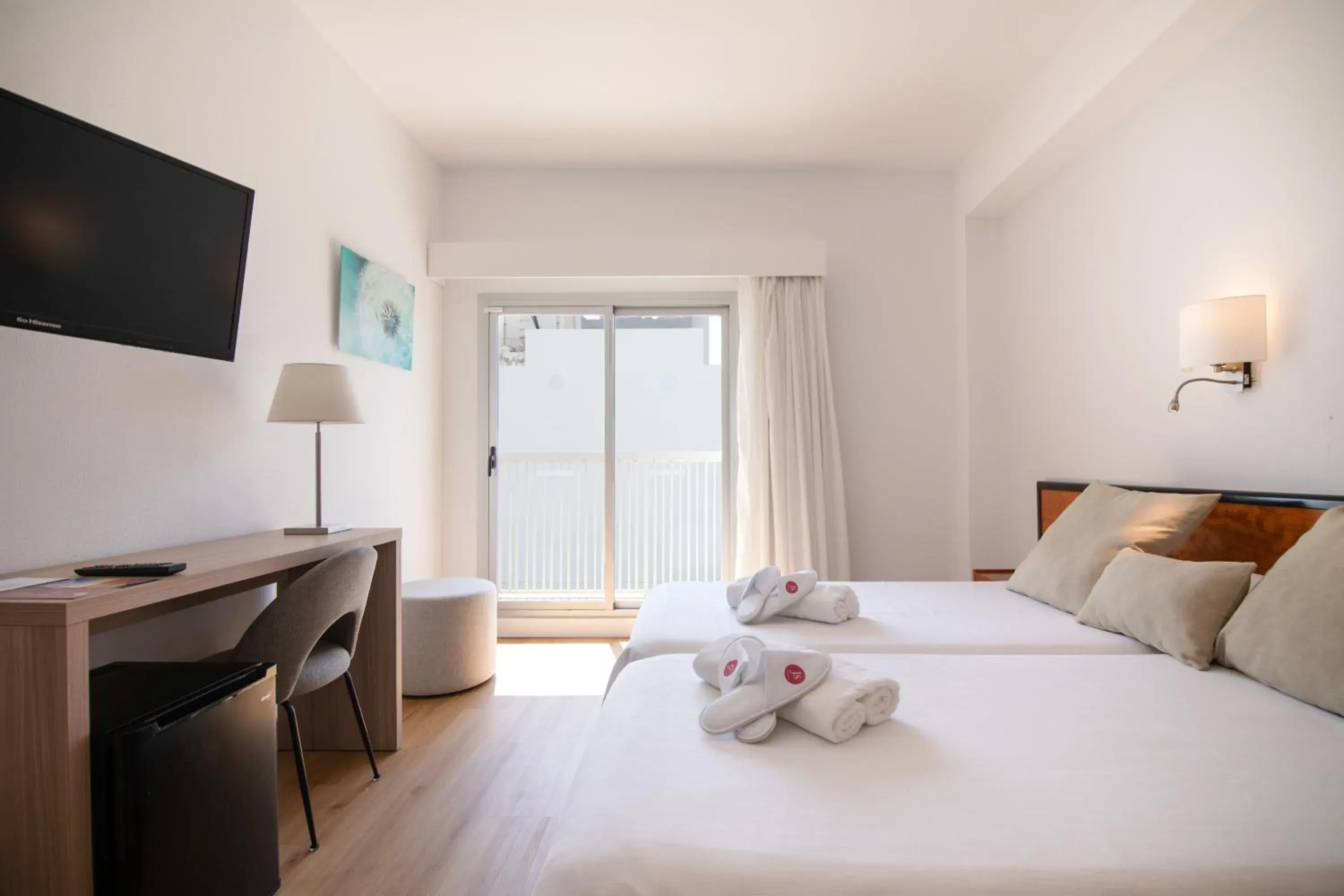 Double Room with Balcony and Lateral Sea View in JS Miramar Double Room with Balcony and Lateral Sea View in JS Miramar