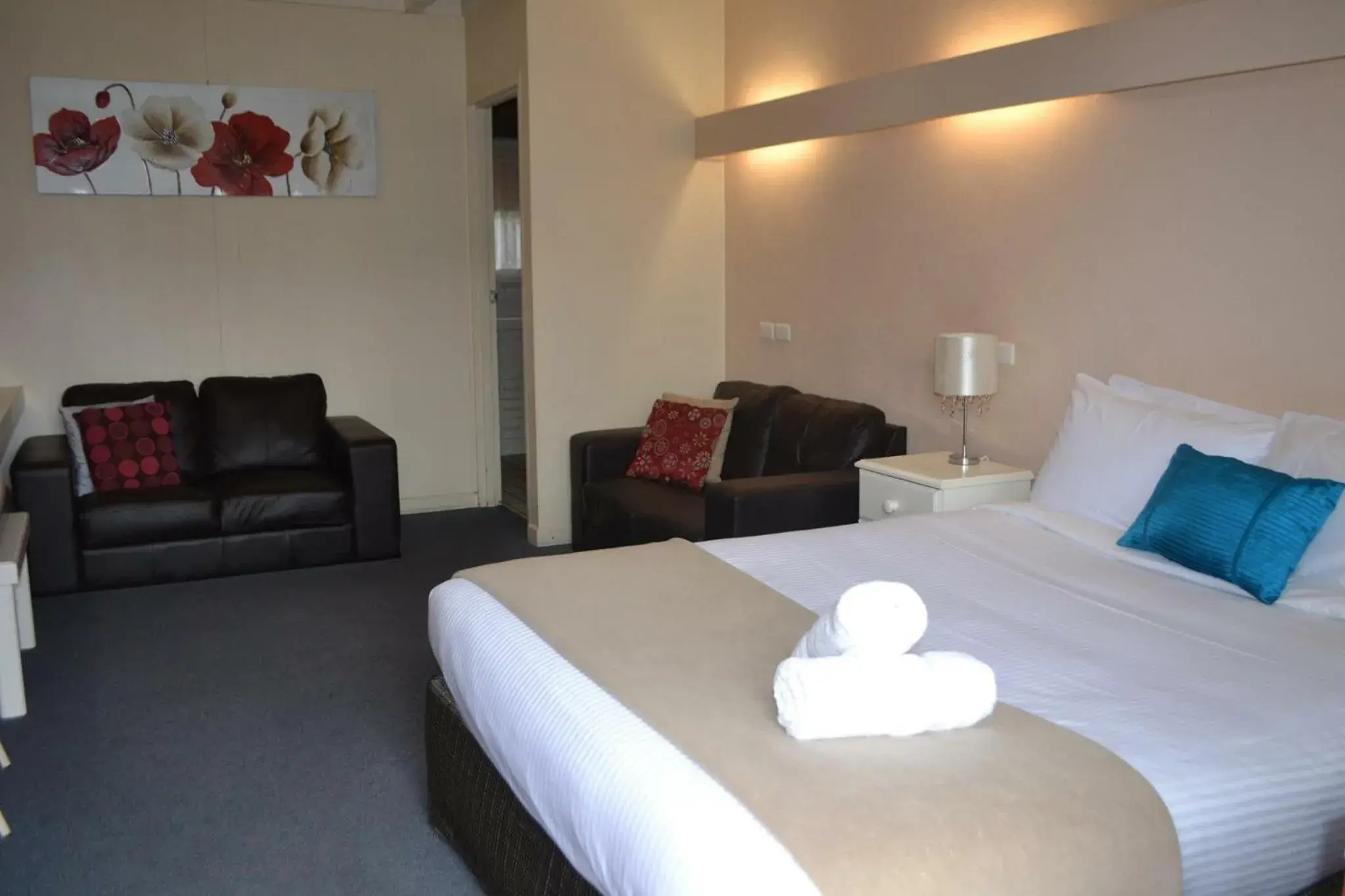 Family Room (6 Adults) in Wattle Motel Family Room (6 Adults) in Wattle Motel