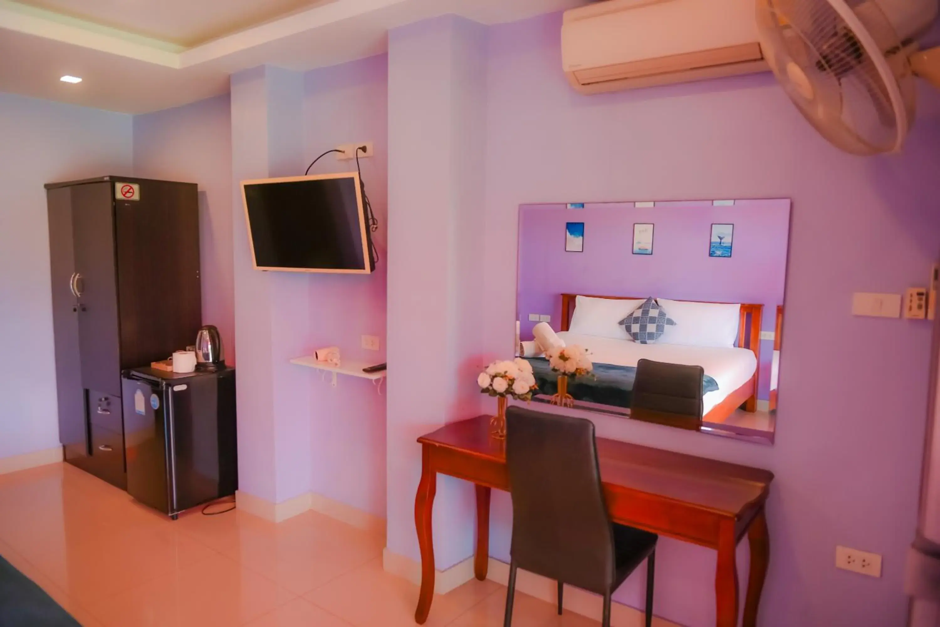 Deluxe King Room in Patumnak Beach Guesthouse Deluxe King Room in Patumnak Beach Guesthouse