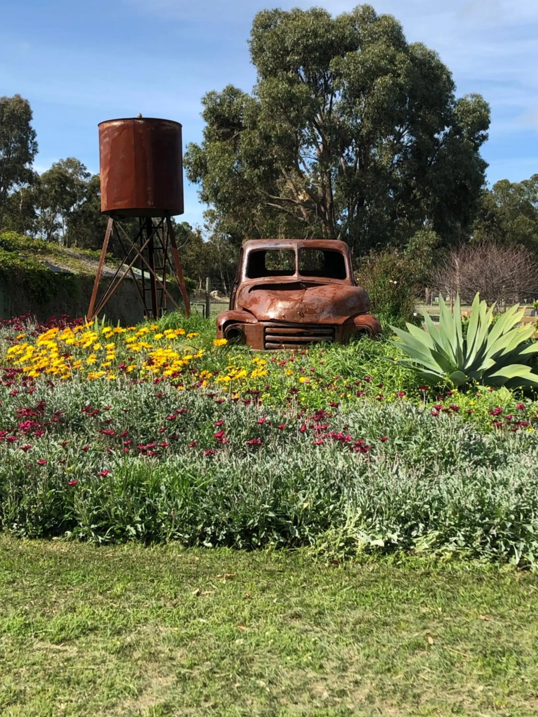 Nutcrackers Lodge Nutcrackers Lodge