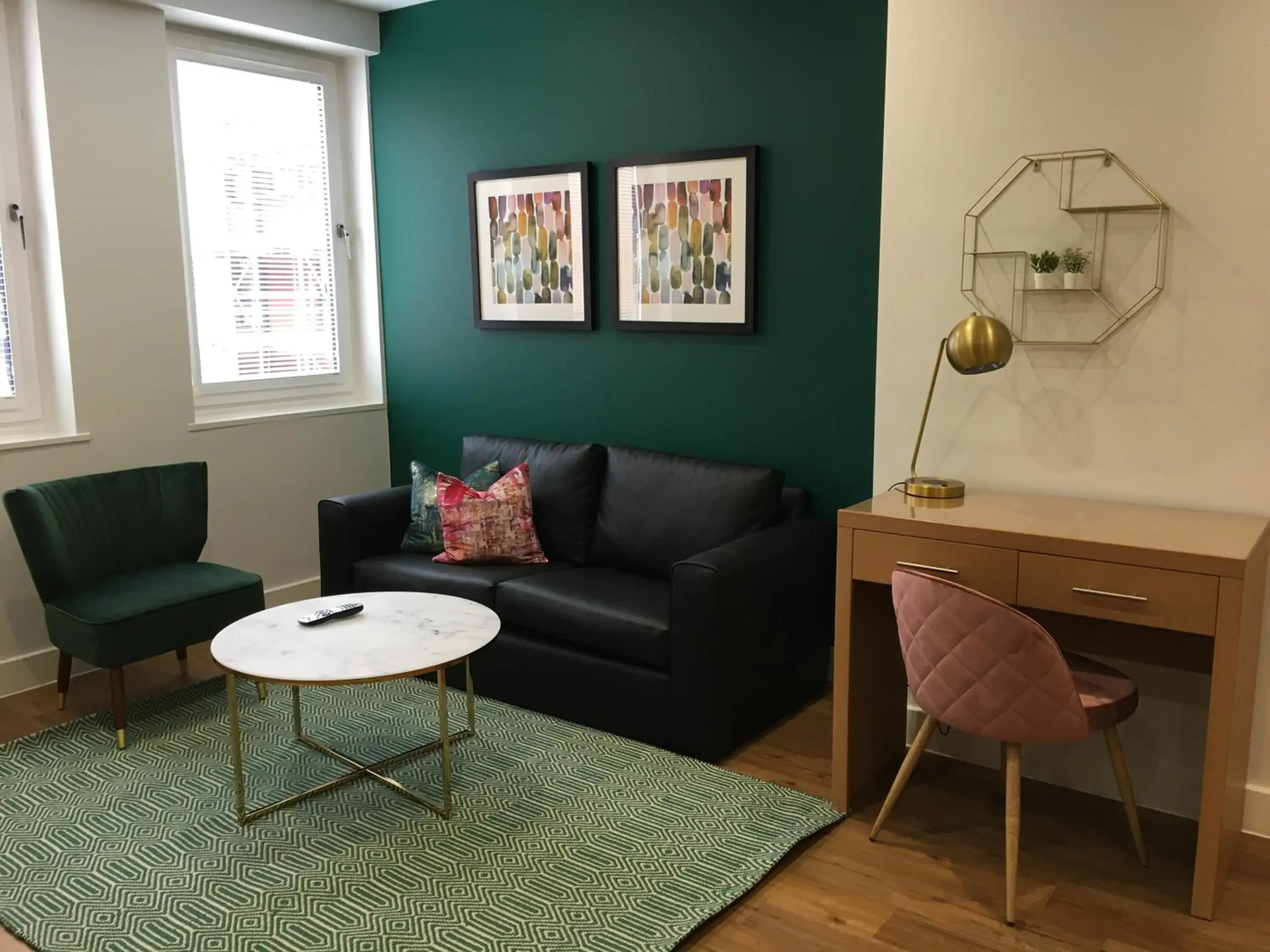 Deluxe One-Bedroom Apartment in House of Fisher - 100 Kings Road Deluxe One-Bedroom Apartment in House of Fisher - 100 Kings Road