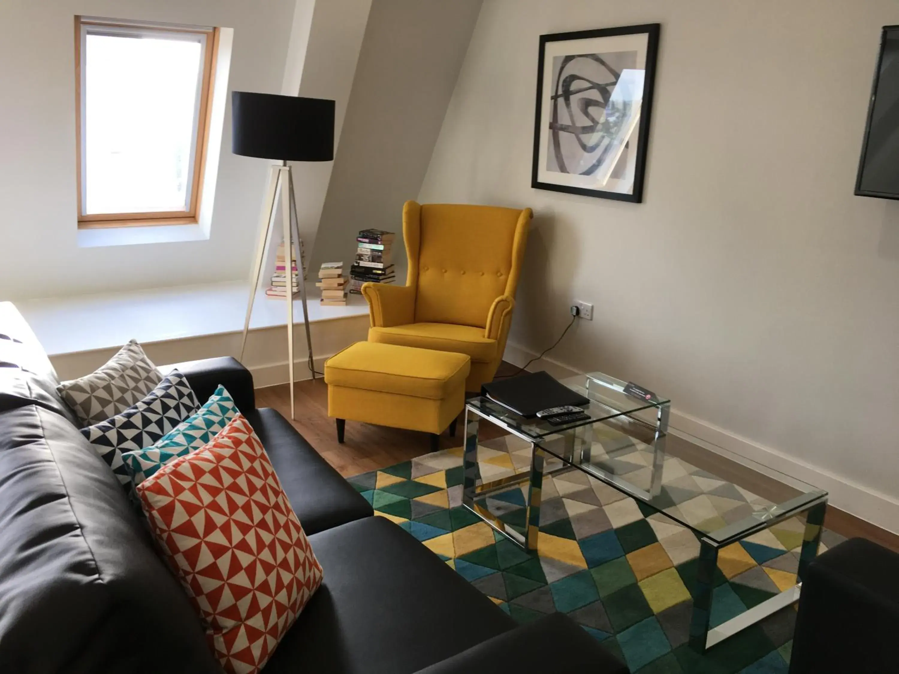 Deluxe Three-Bedroom Apartment in House of Fisher - 100 Kings Road Deluxe Three-Bedroom Apartment in House of Fisher - 100 Kings Road