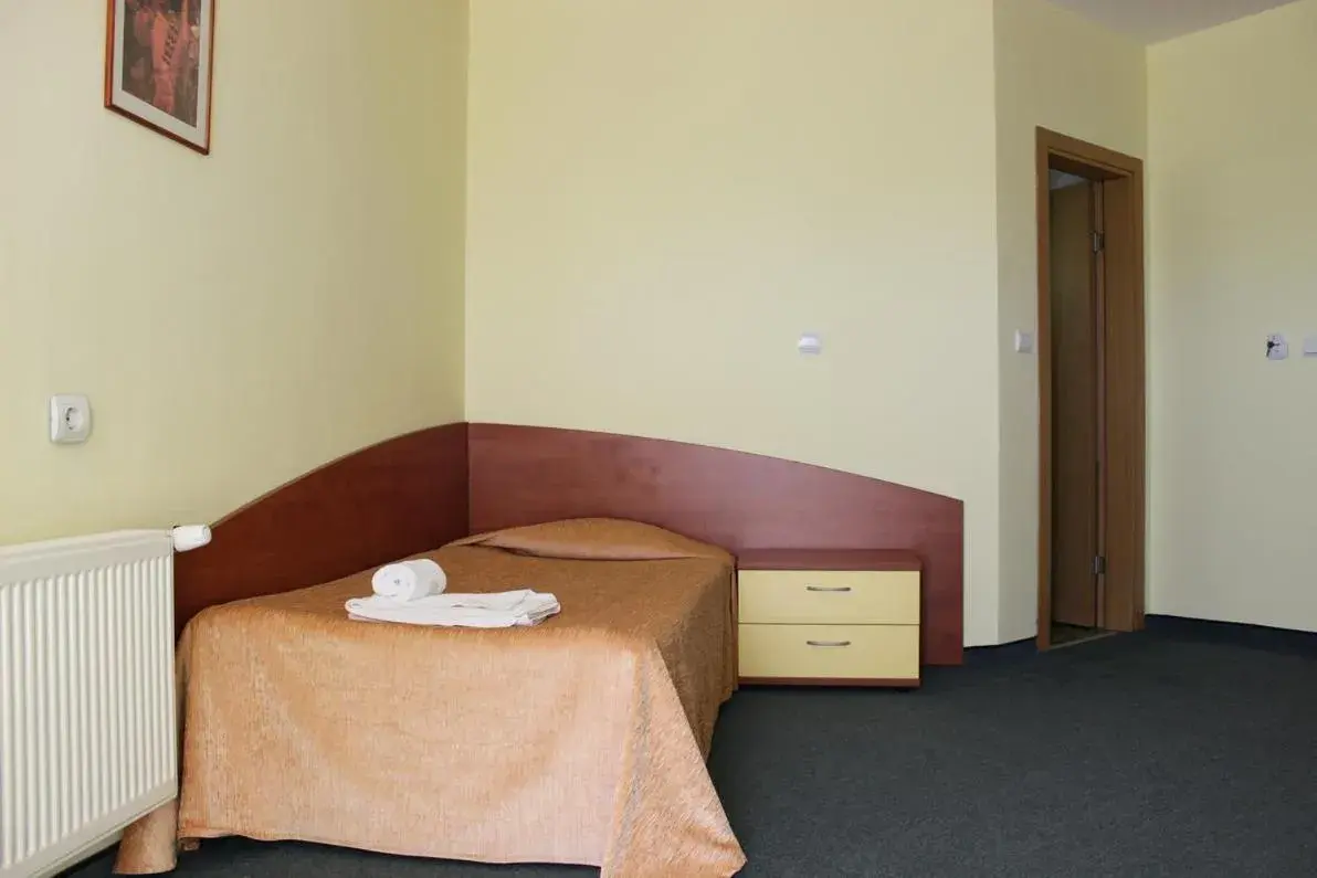 Single Room in Hotel Grand Single Room in Hotel Grand