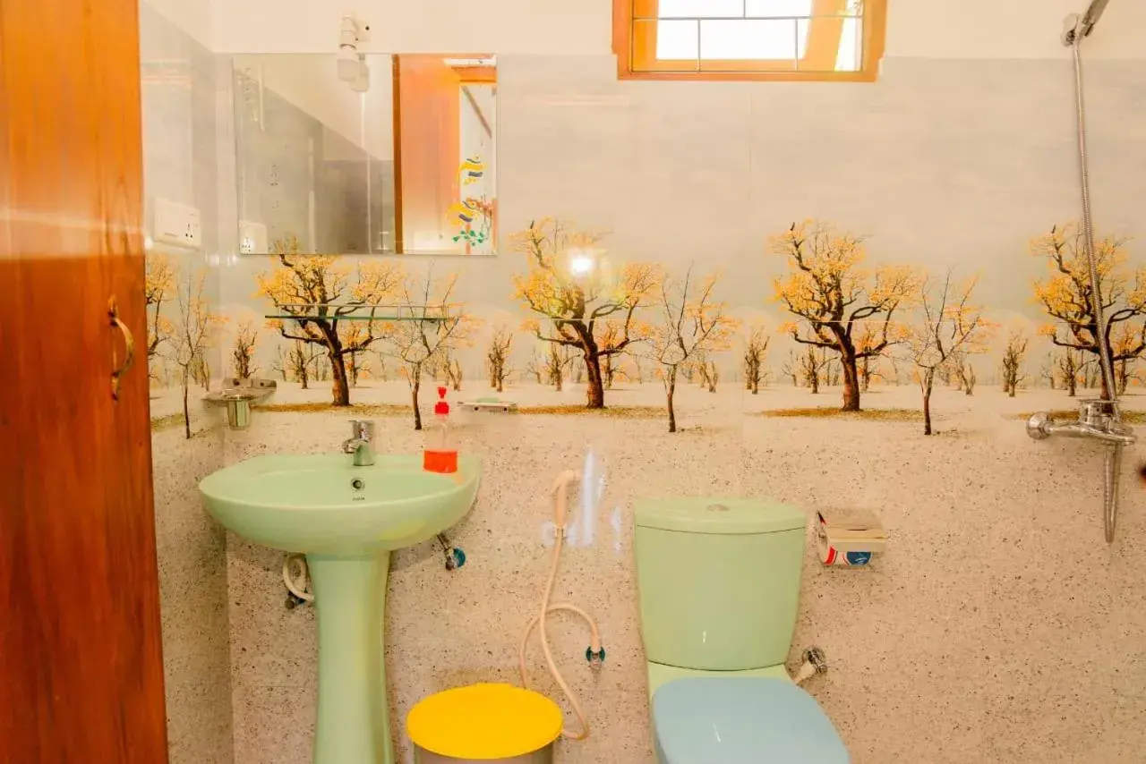 Standard Triple Room in Samiru Guest Inn Ella Standard Triple Room in Samiru Guest Inn Ella