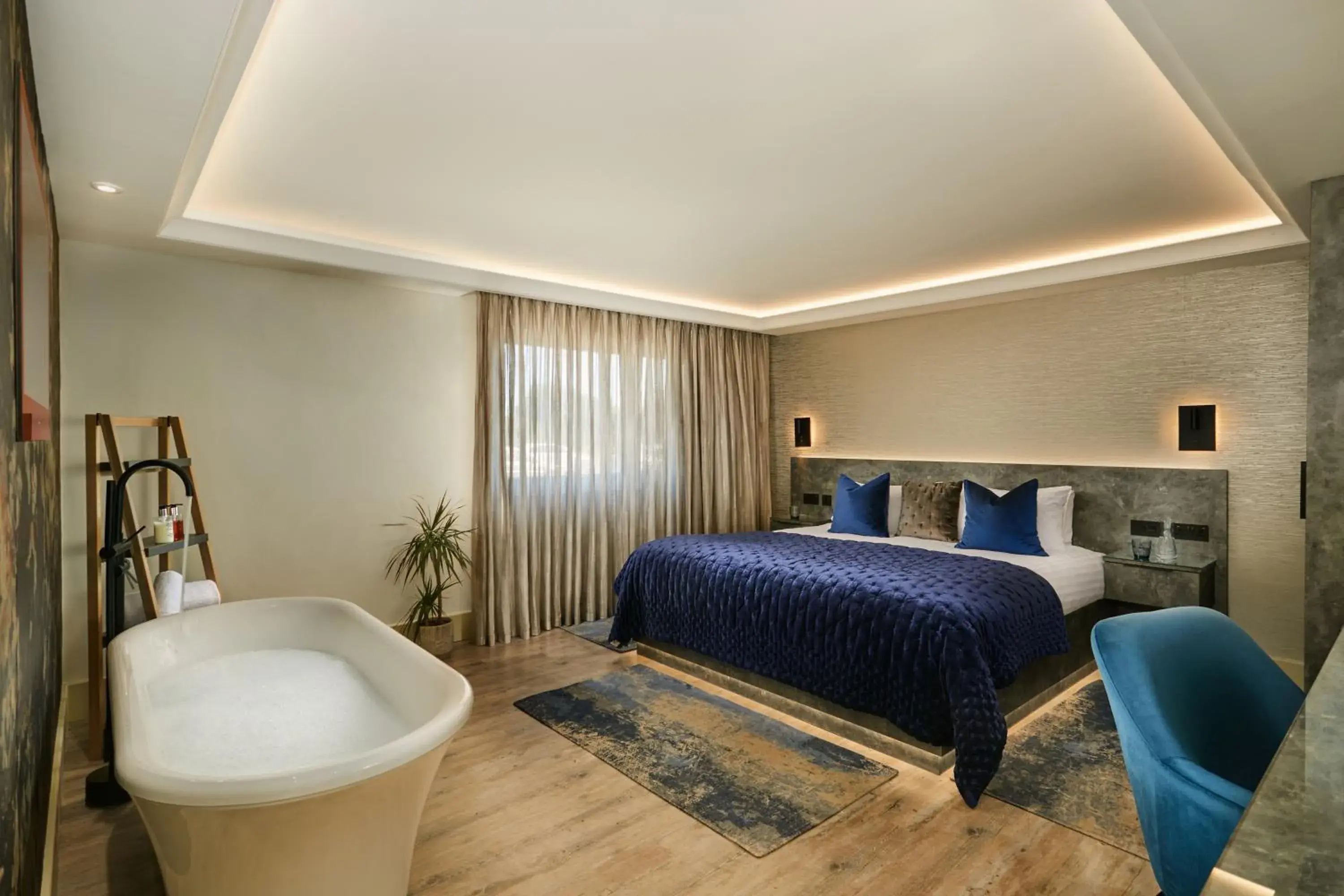 Deluxe Suite in Langstone Quays Resort, Portsmouth Deluxe Suite in Langstone Quays Resort, Portsmouth