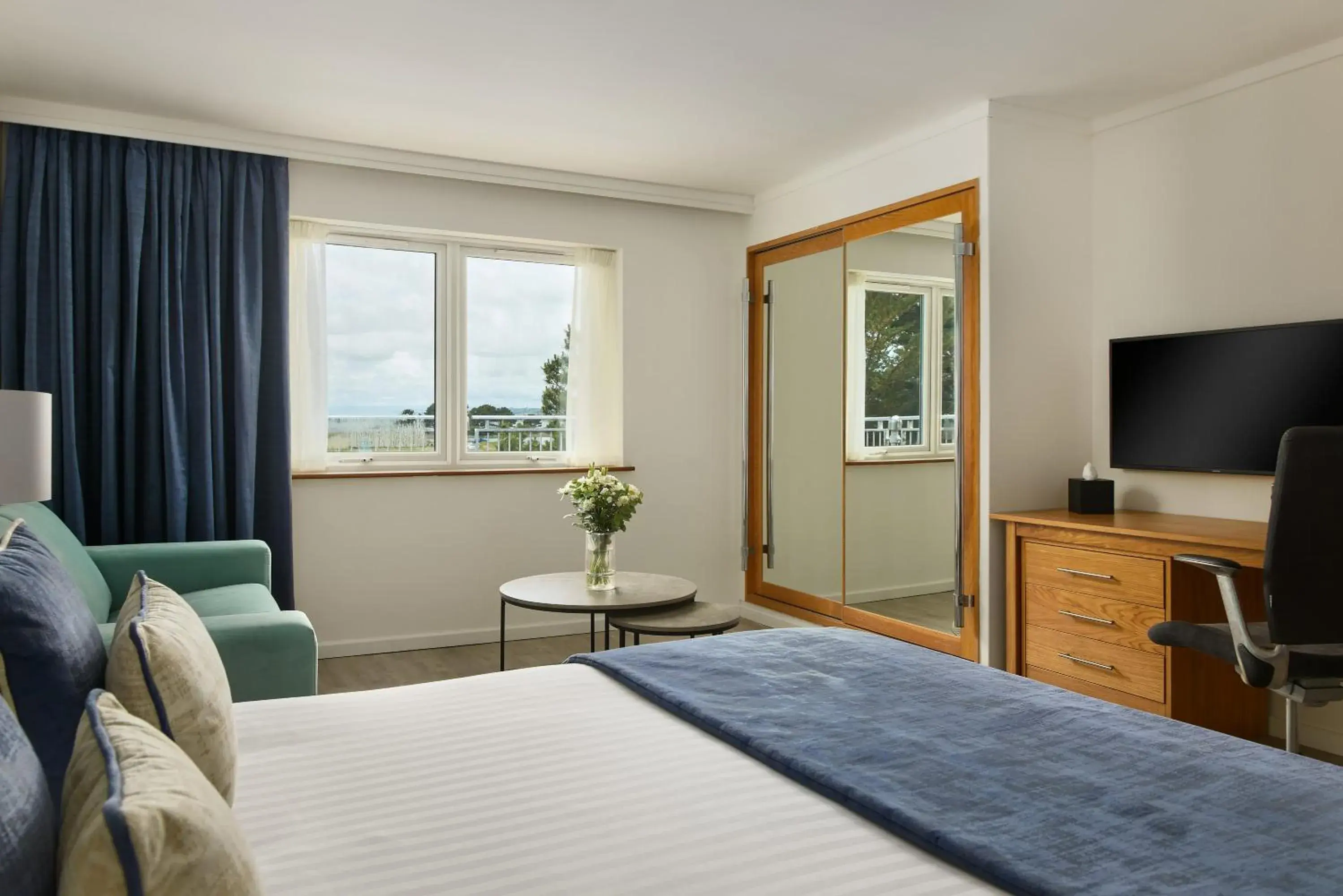 Superior Double Room in Langstone Quays Resort, Portsmouth Superior Double Room in Langstone Quays Resort, Portsmouth