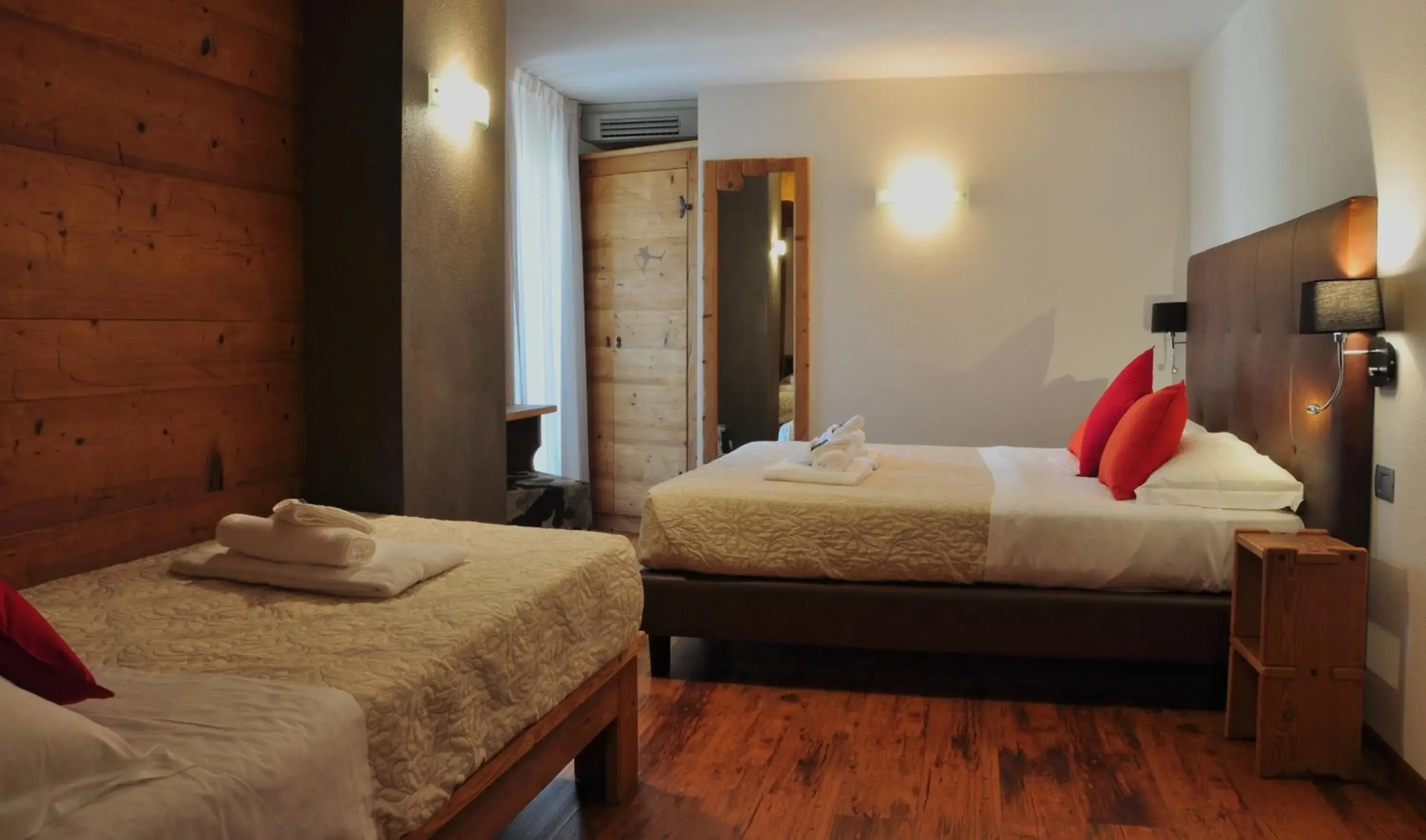 Standard Triple Room in Serendipity Hotel Standard Triple Room in Serendipity Hotel