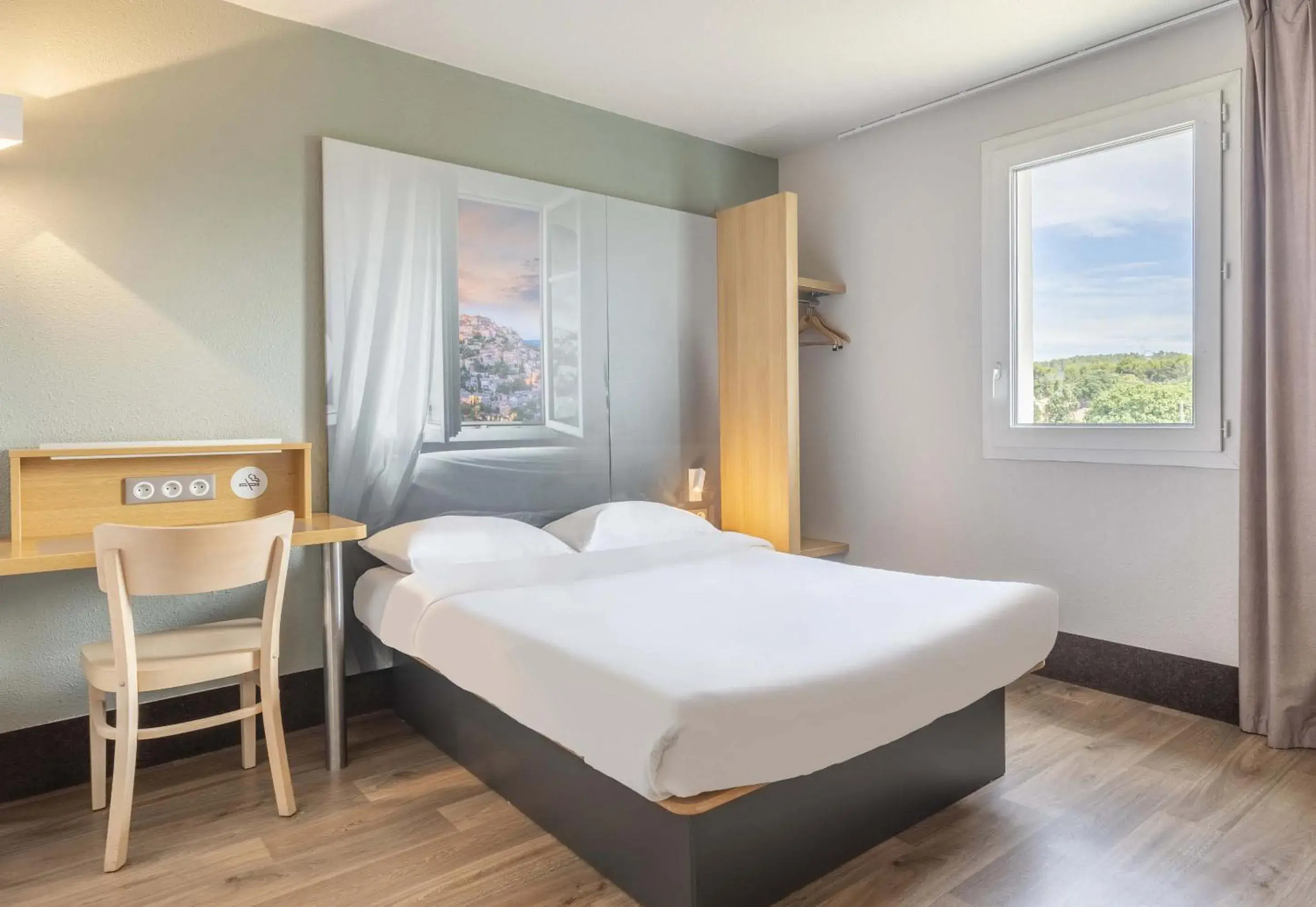 Double Room - Disability Access in B&B HOTEL Salon de Provence Double Room - Disability Access in B&B HOTEL Salon de Provence