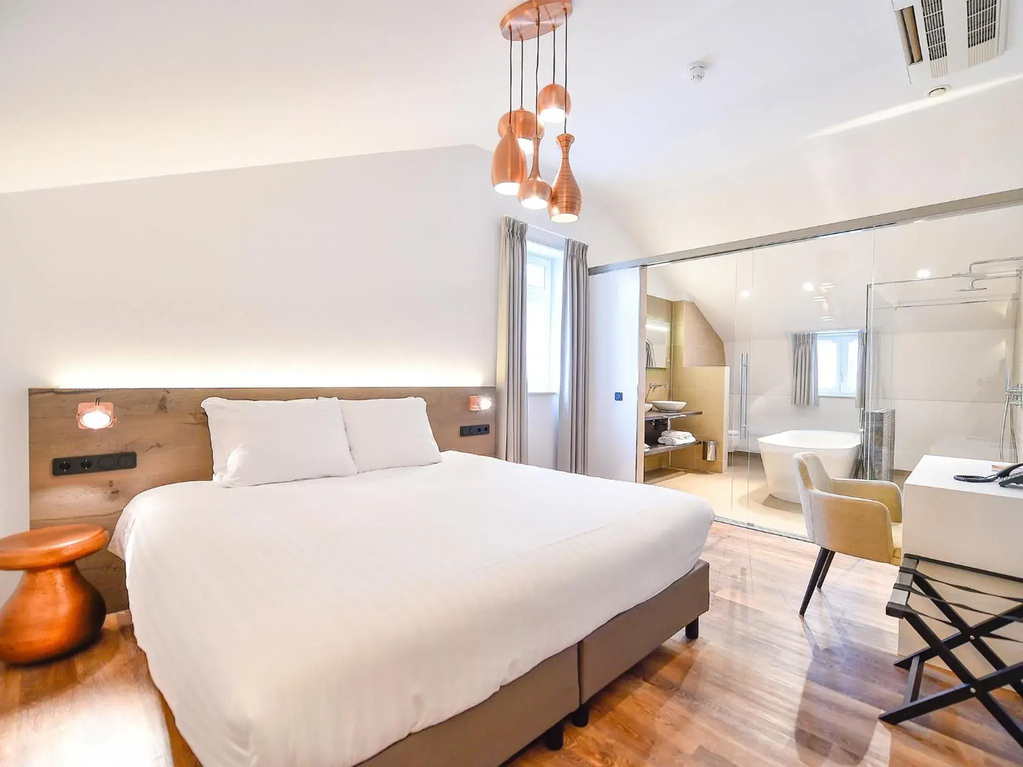 Bridal Suite - single occupancy in Brasserie-Hotel Antje van de Statie Bridal Suite - single occupancy in Brasserie-Hotel Antje van de Statie