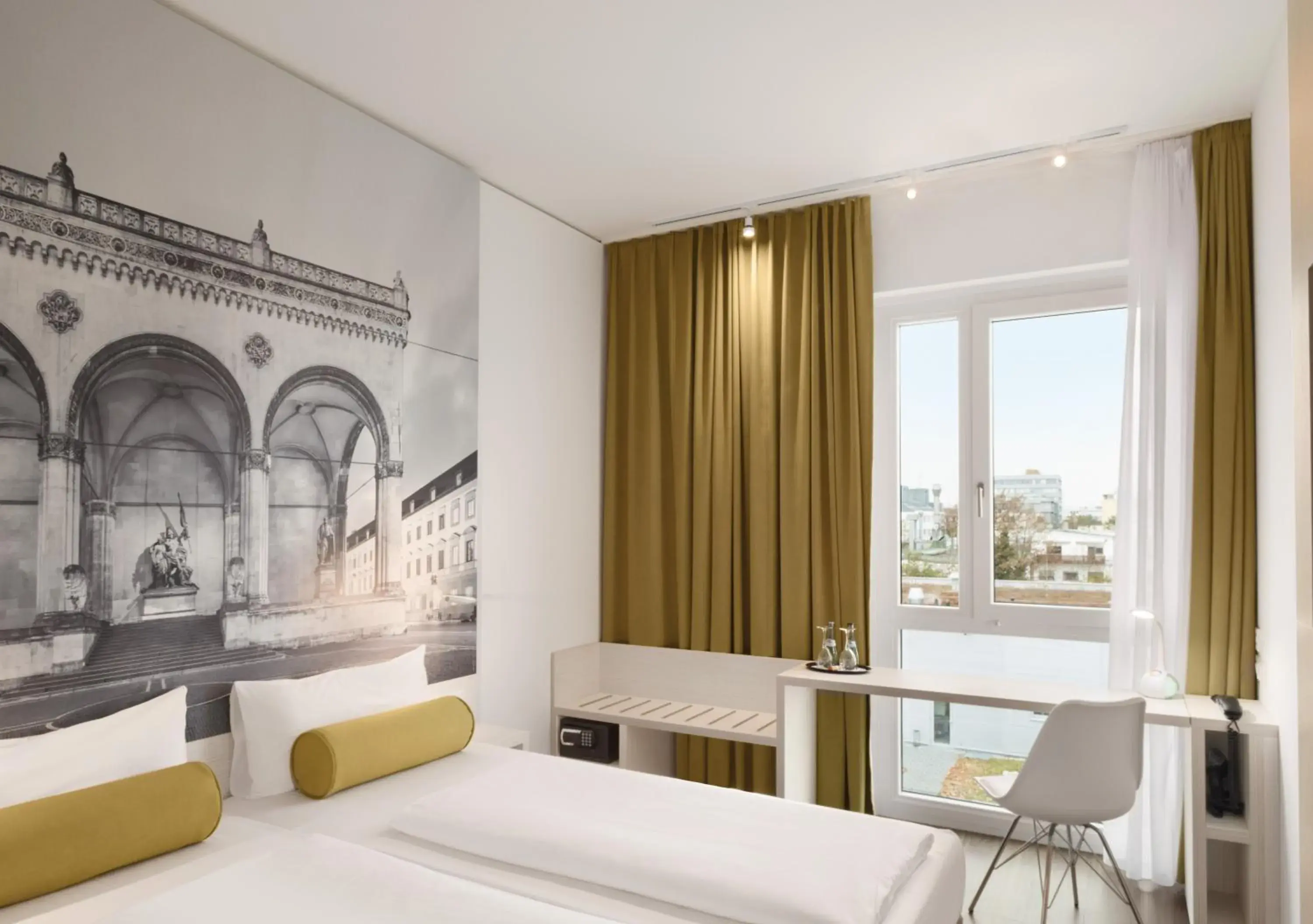 Standard Double Room in Super 8 by Wyndham Munich City North Standard Double Room in Super 8 by Wyndham Munich City North