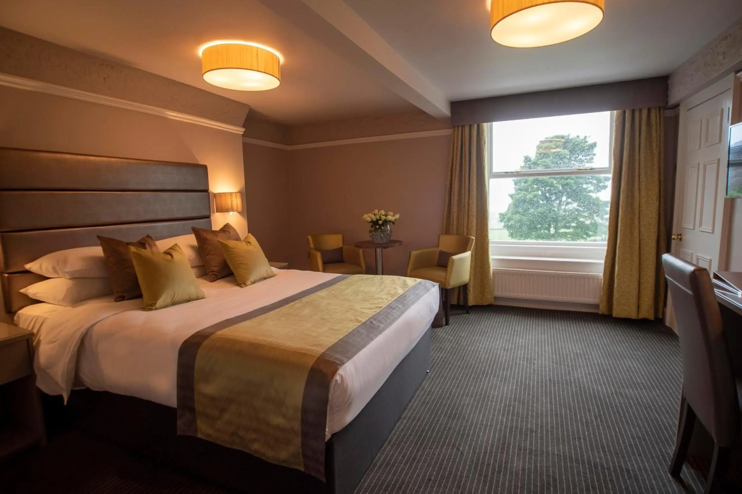 Deluxe Double Room with Shower in Cubley Hall Deluxe Double Room with Shower in Cubley Hall