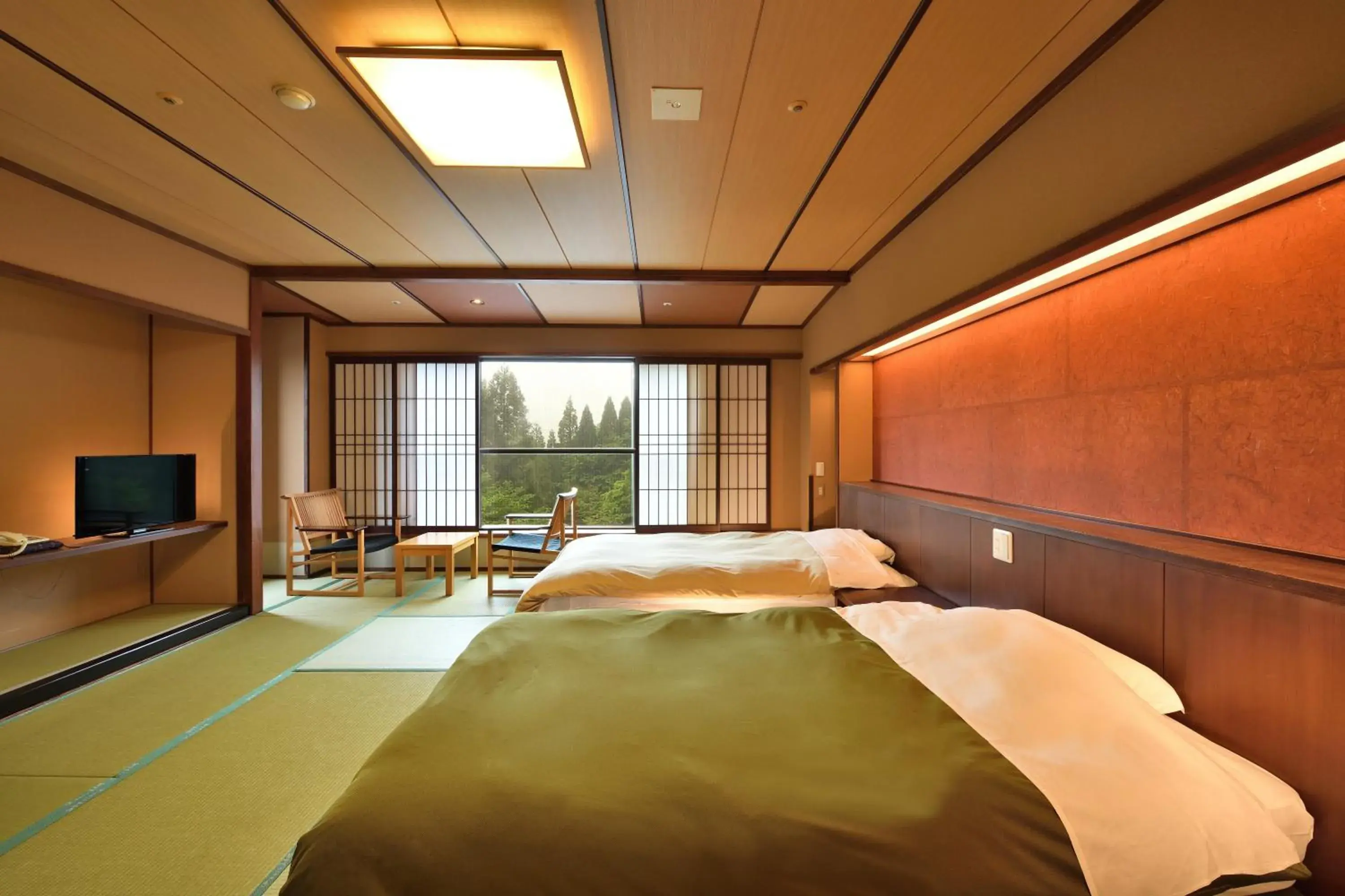 Twin Room with Tatami Area with Private Bathroom in Yunogo Onsen HOTEL YUNOMORI BISYUNKAKU Twin Room with Tatami Area with Private Bathroom in Yunogo Onsen HOTEL YUNOMORI BISYUNKAKU