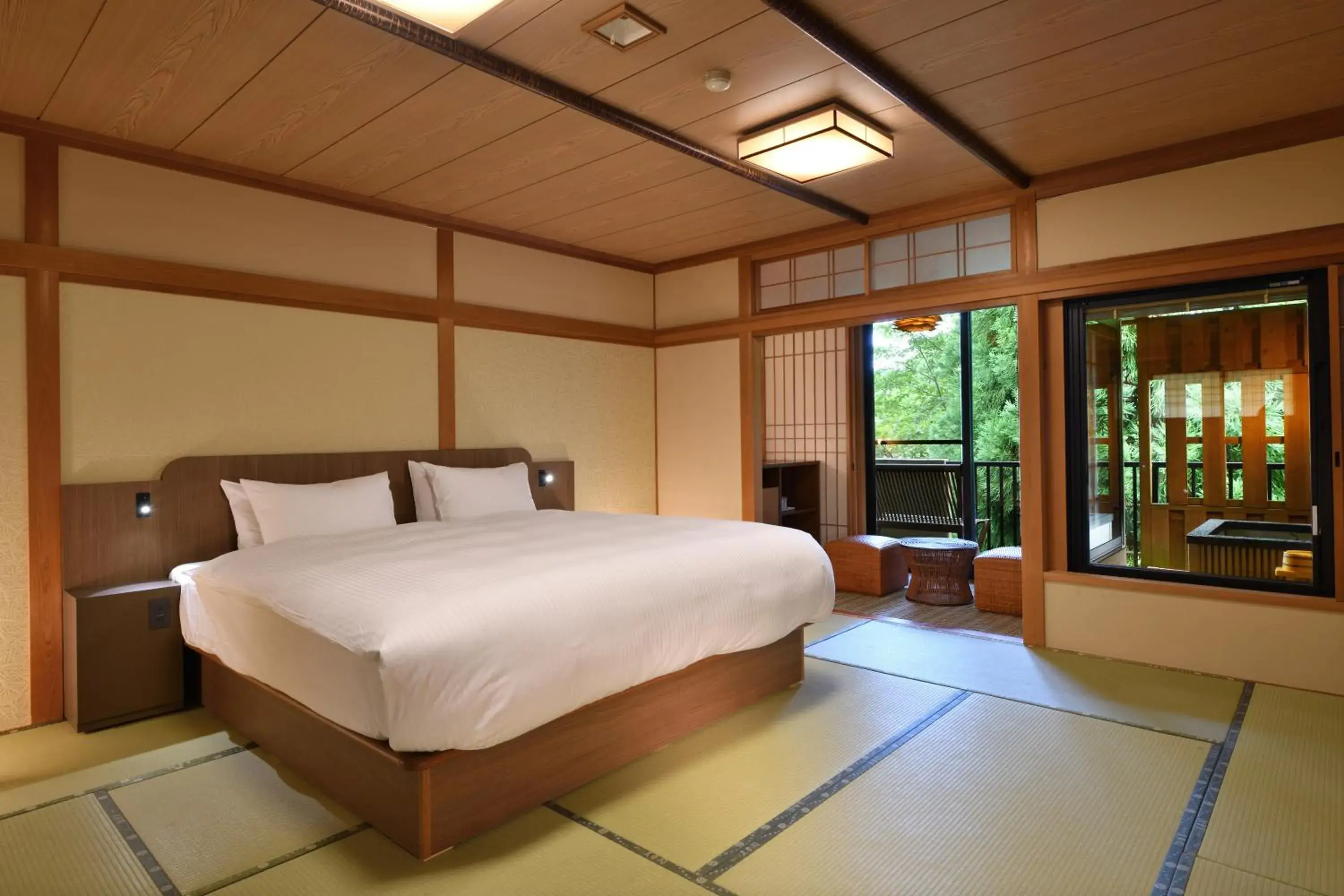Double Room with Tatami Area and Open Air Bath - 2nd Floor in Yunogo Onsen HOTEL YUNOMORI BISYUNKAKU Double Room with Tatami Area and Open Air Bath - 2nd Floor in Yunogo Onsen HOTEL YUNOMORI BISYUNKAKU