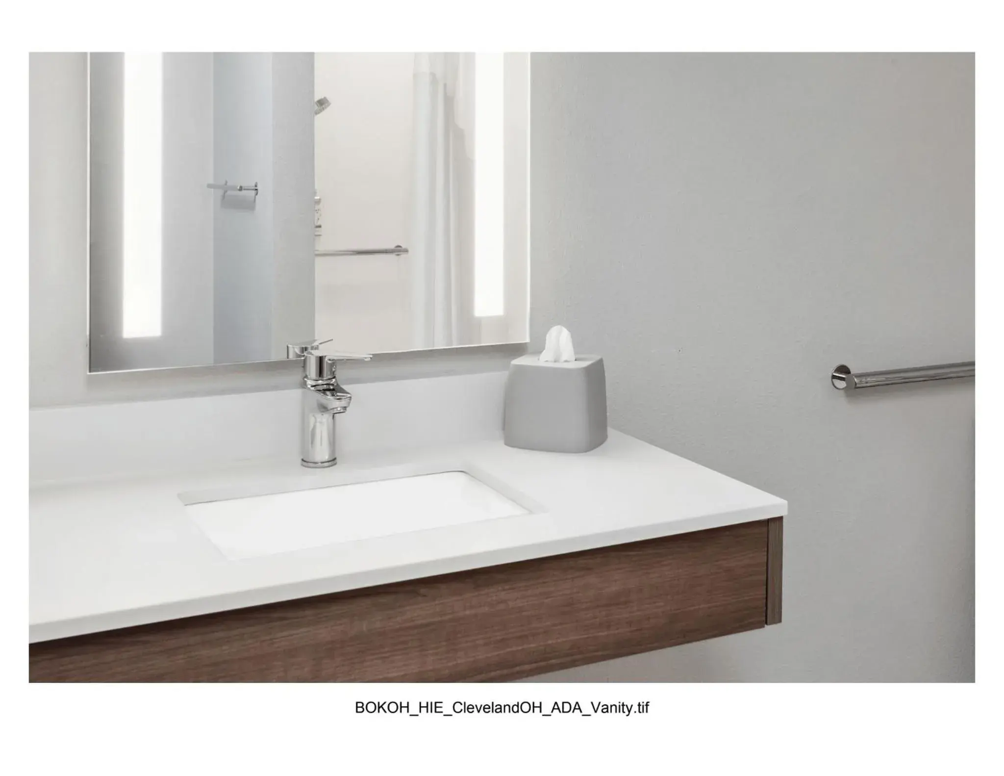 Standard King Room in Holiday Inn Express Cleveland Airport - Brook Park by IHG Standard King Room in Holiday Inn Express Cleveland Airport - Brook Park by IHG