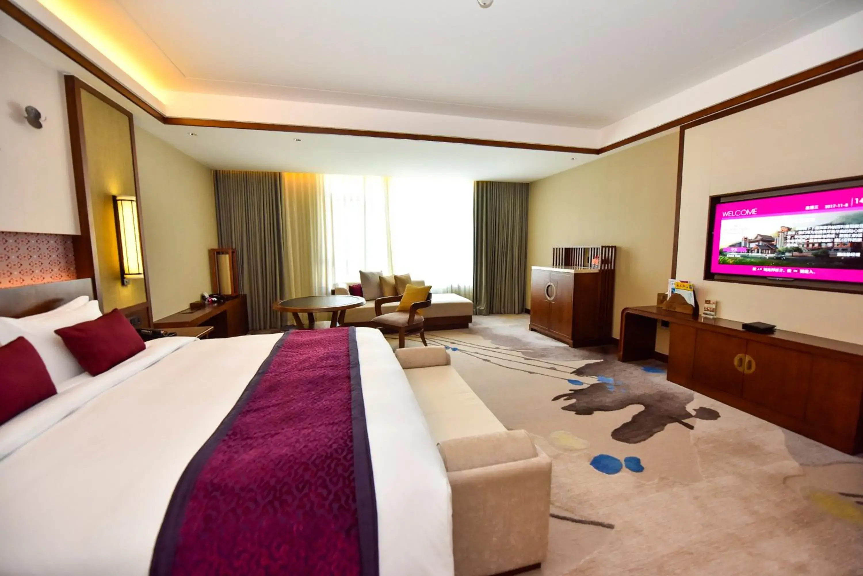 Deluxe King Room in Howard Johnson Neodalle Resort Zhangjiajie Deluxe King Room in Howard Johnson Neodalle Resort Zhangjiajie